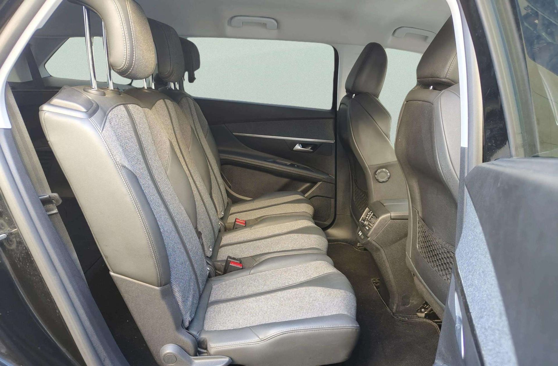 Peugeot 5008 PureTech 130 Allure 7 plazas - foto 18