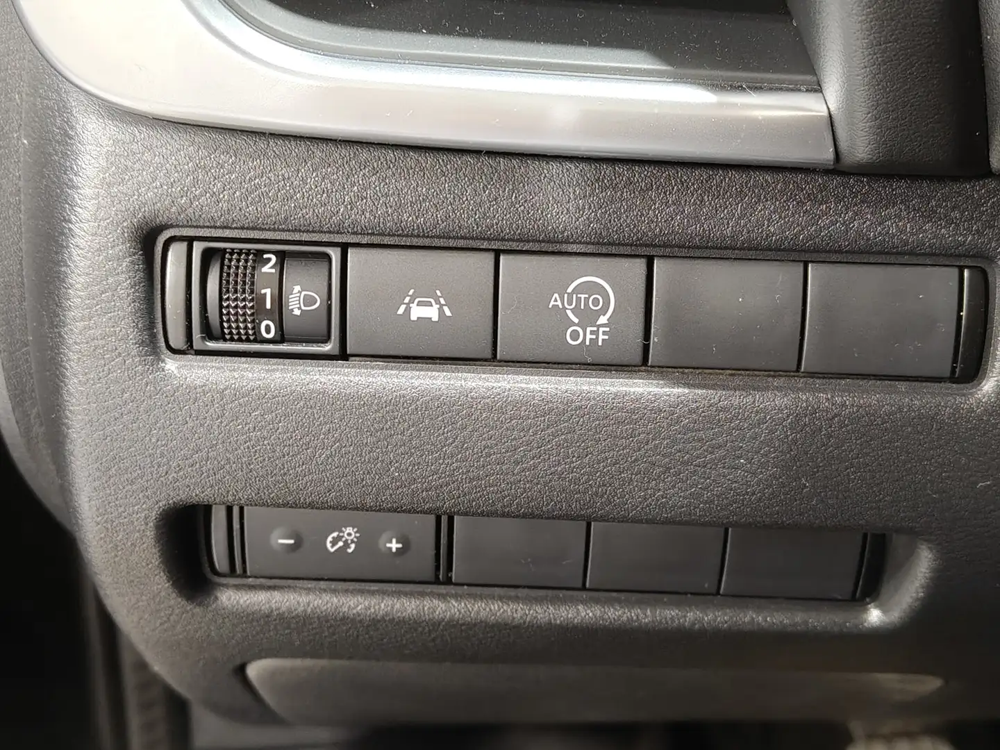 Foto Nissan QASHQAI Nissan Qashqai DIG-T 140 mHEV Visia (140 CV)