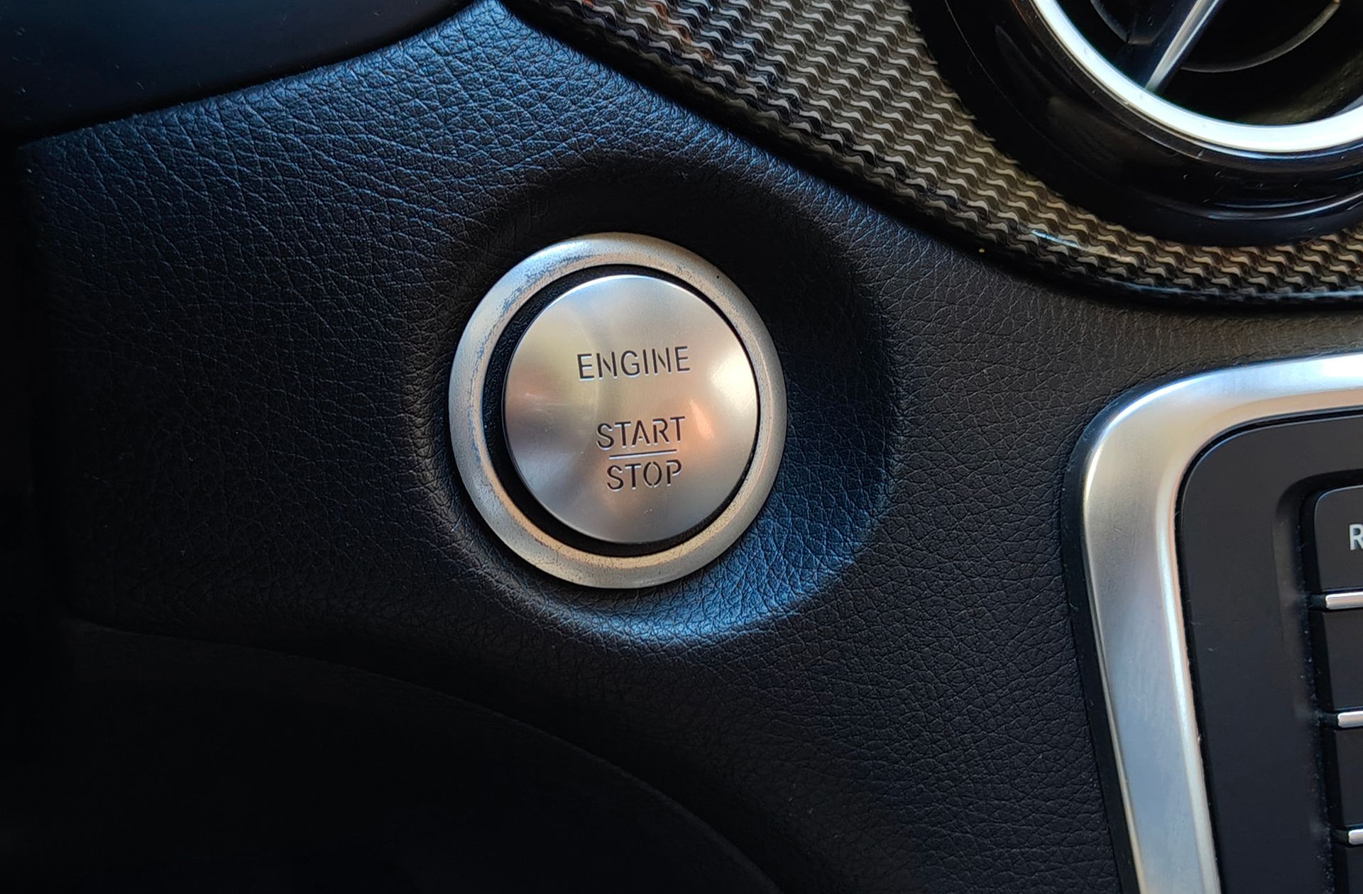 Mercedes-Benz GLA 200 - foto 28