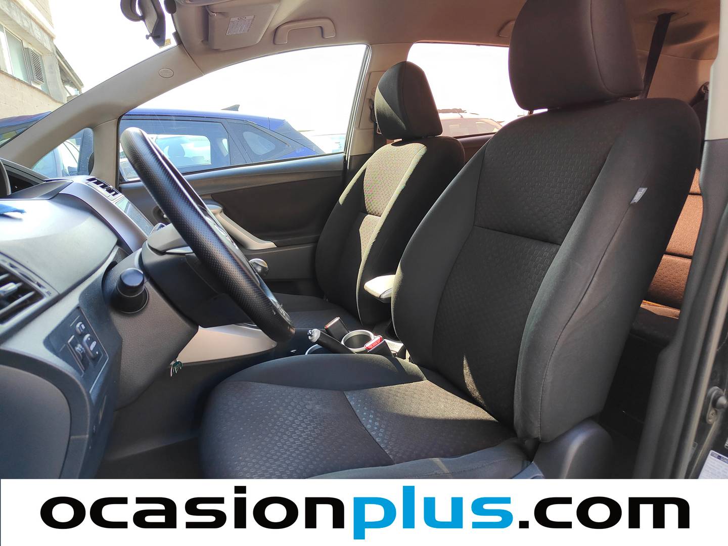 Foto asientos delanteros Toyota Verso Toyota Verso 2.0 D-4D Active (126 CV) 7 Plazas