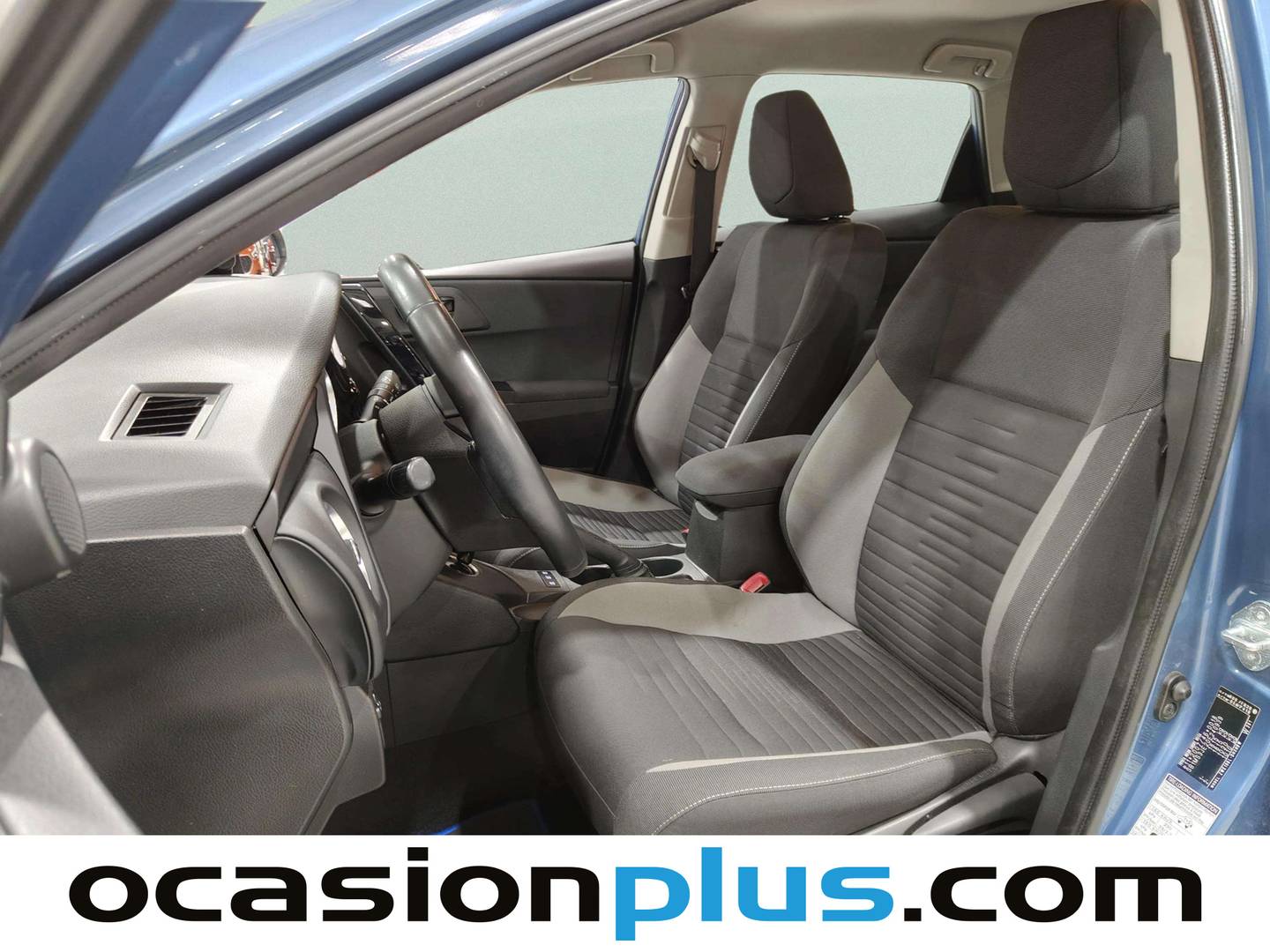 Foto asientos delanteros Toyota Auris Toyota Auris 140H Hybrid Active (Business Plus) (136 CV)