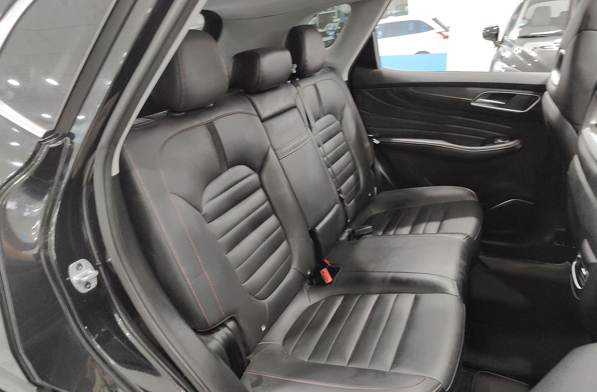MG HS 1.5 Turbo GDI Luxury - foto 21