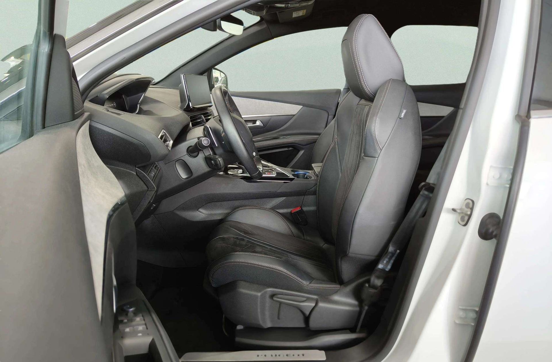 Peugeot 3008 BlueHDi 130 GT EAT8 - foto 14