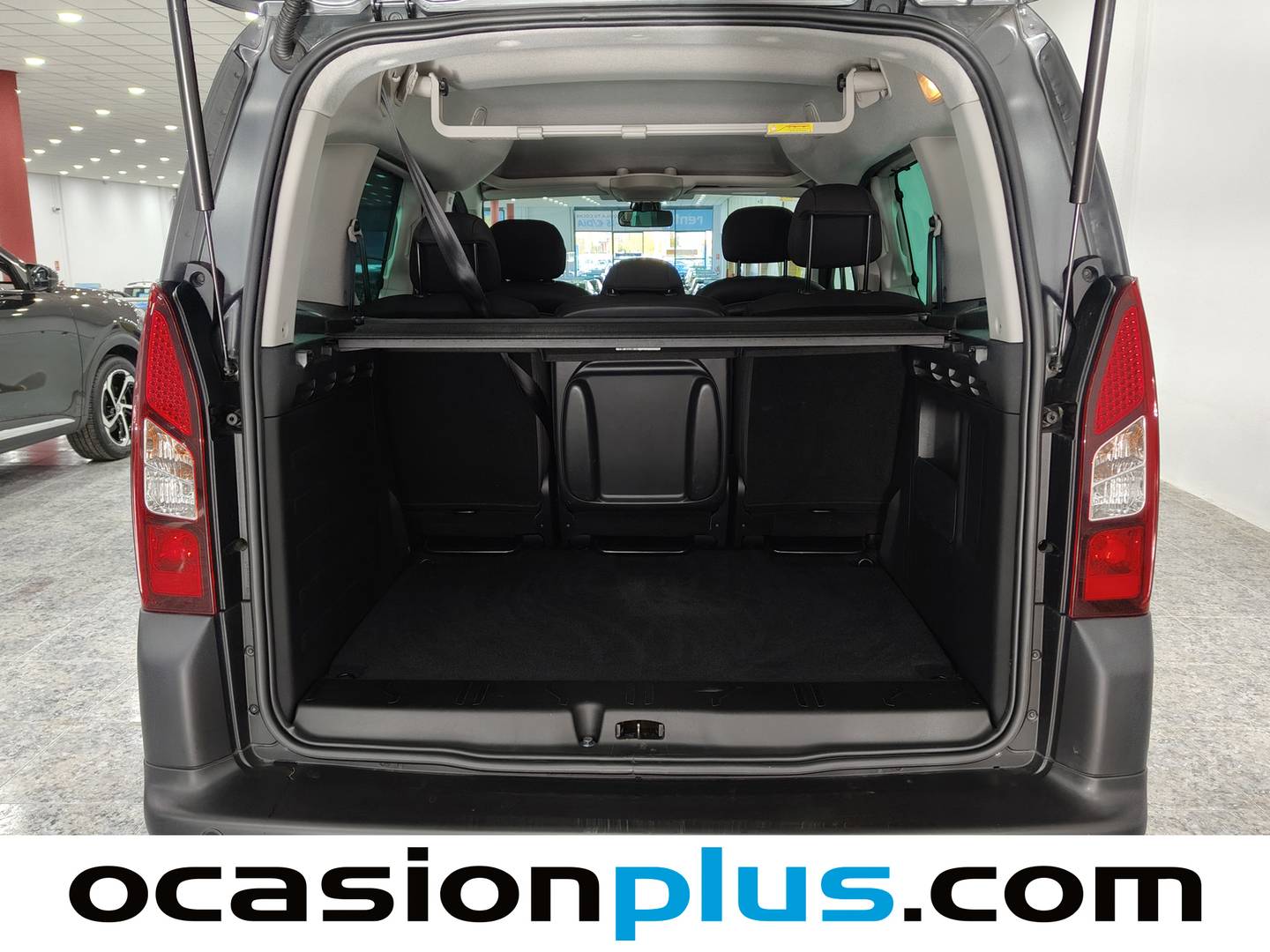 Foto asientos delanteros Peugeot Partner Peugeot Partner Tepee BlueHDi 100 Adventure Edition (100 CV)