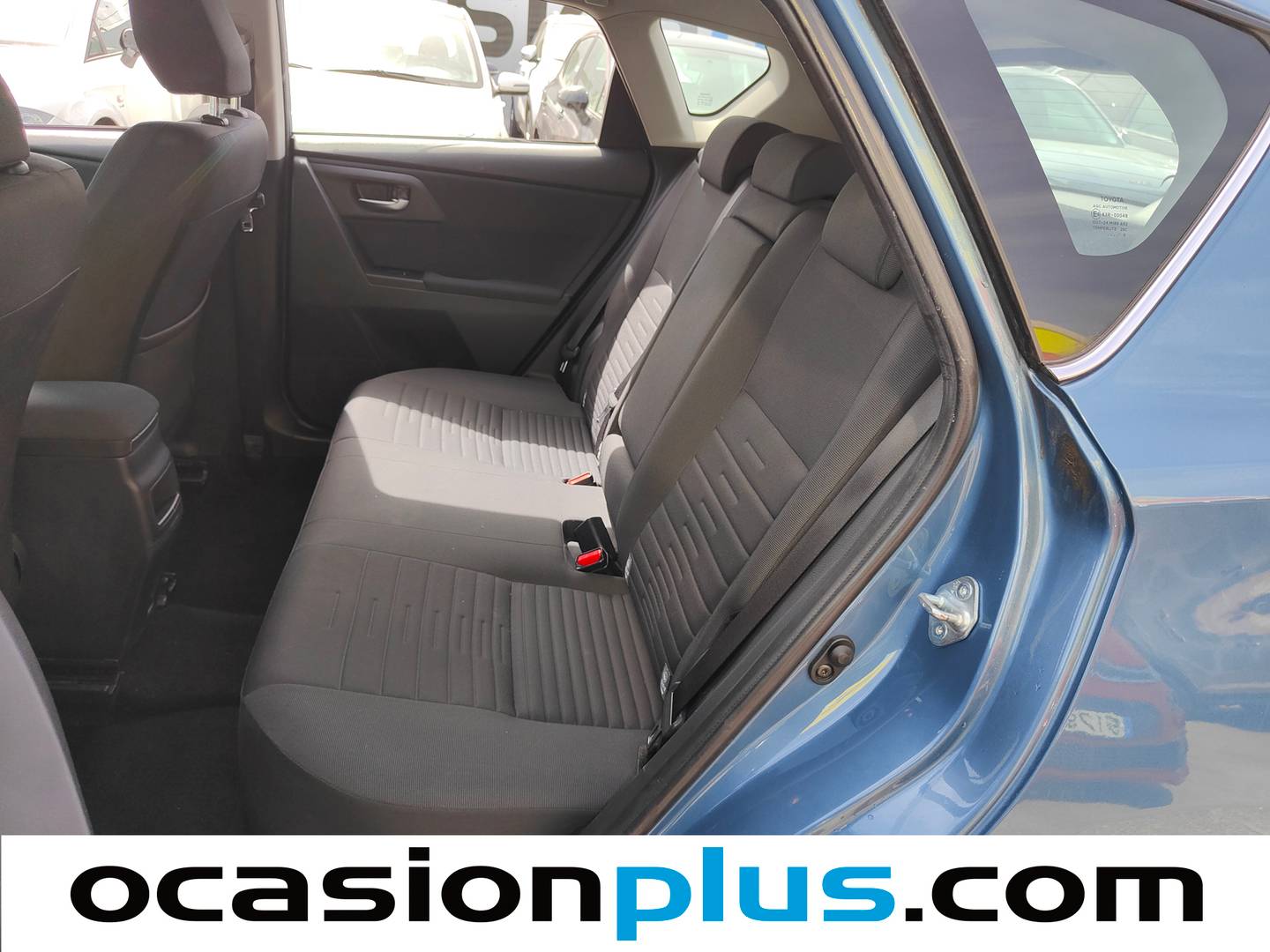Foto asientos traseros Toyota Auris Toyota Auris 120T Active (116 CV)