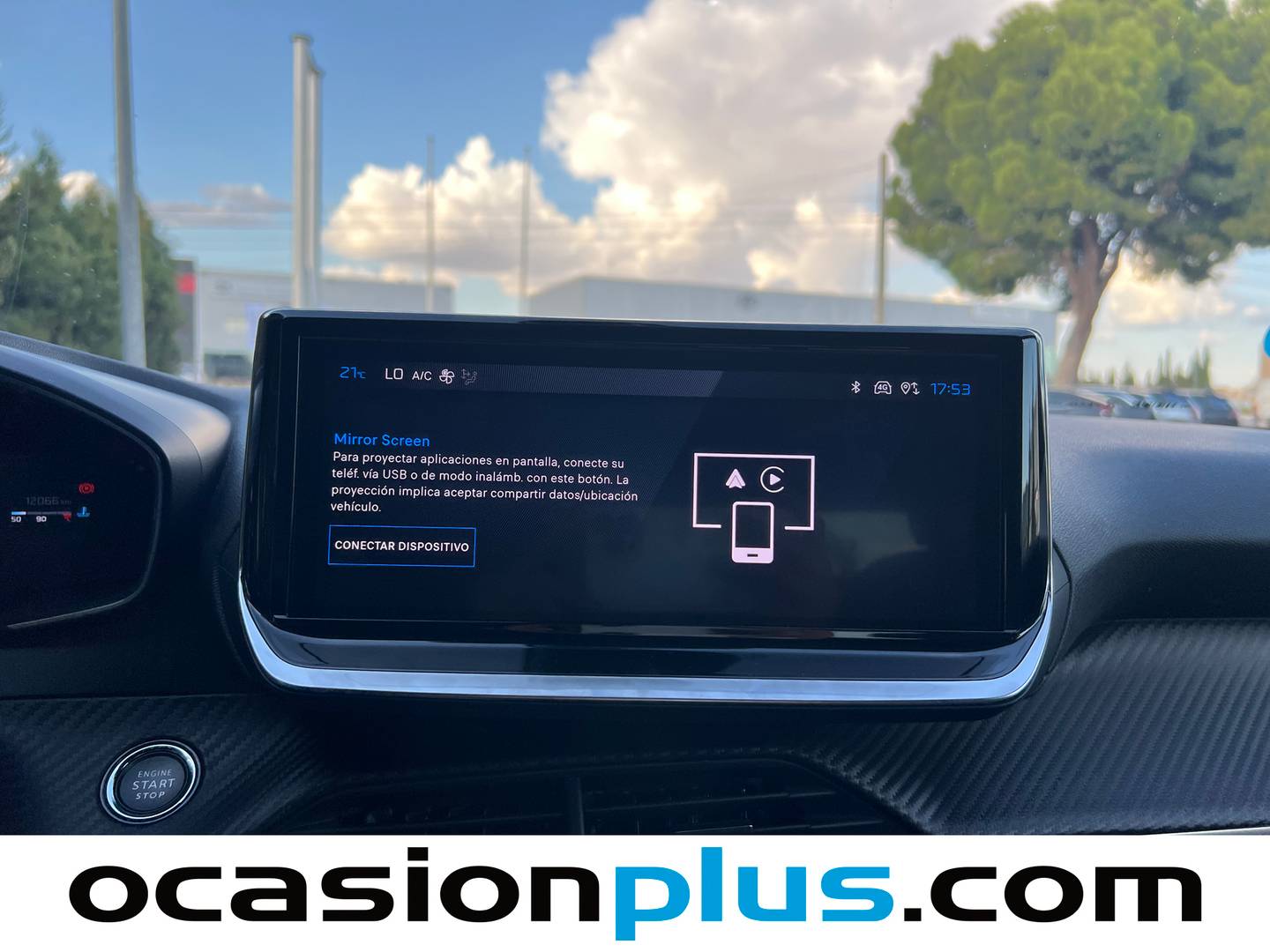 Foto Peugeot 2008 Peugeot 2008 Allure Hybrid eDCS6 (136 CV)