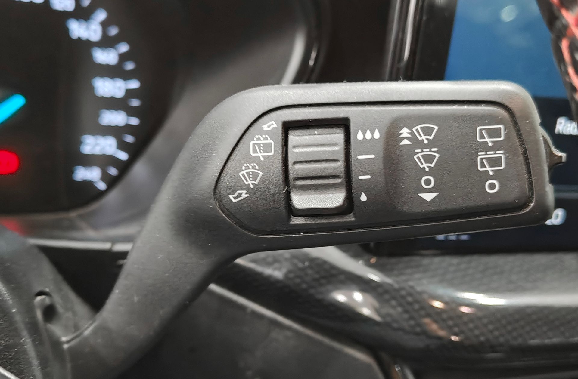 Ford Focus 1.0 EcoBoost MHEV ST-Line - foto 35