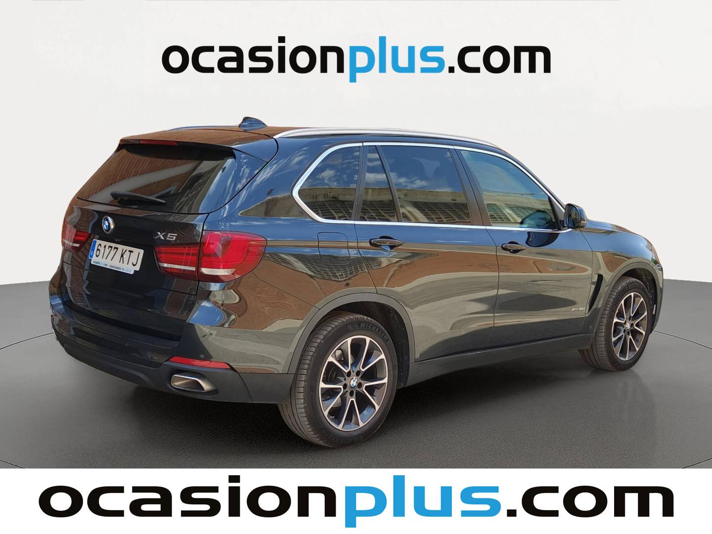 Foto trasera BMW X5 BMW X5 xDrive30d (258 CV) derecha