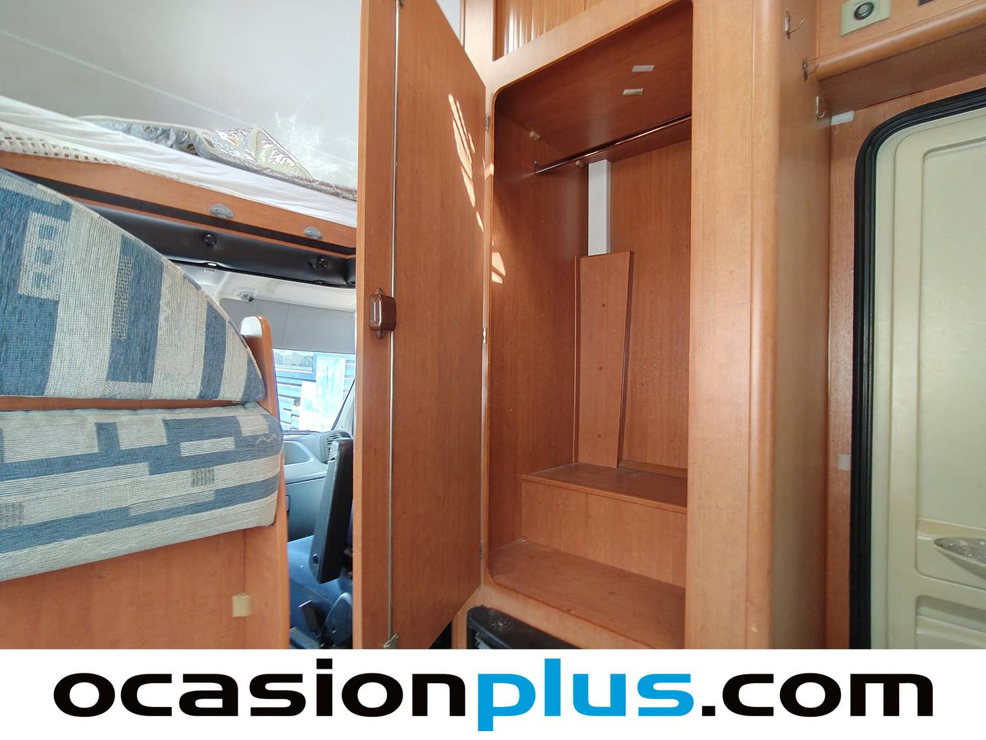 Foto Benimar ANTHUS Benimar ANTHUS 2.3 Diesel 5000 LF (110 CV) 4 Plazas