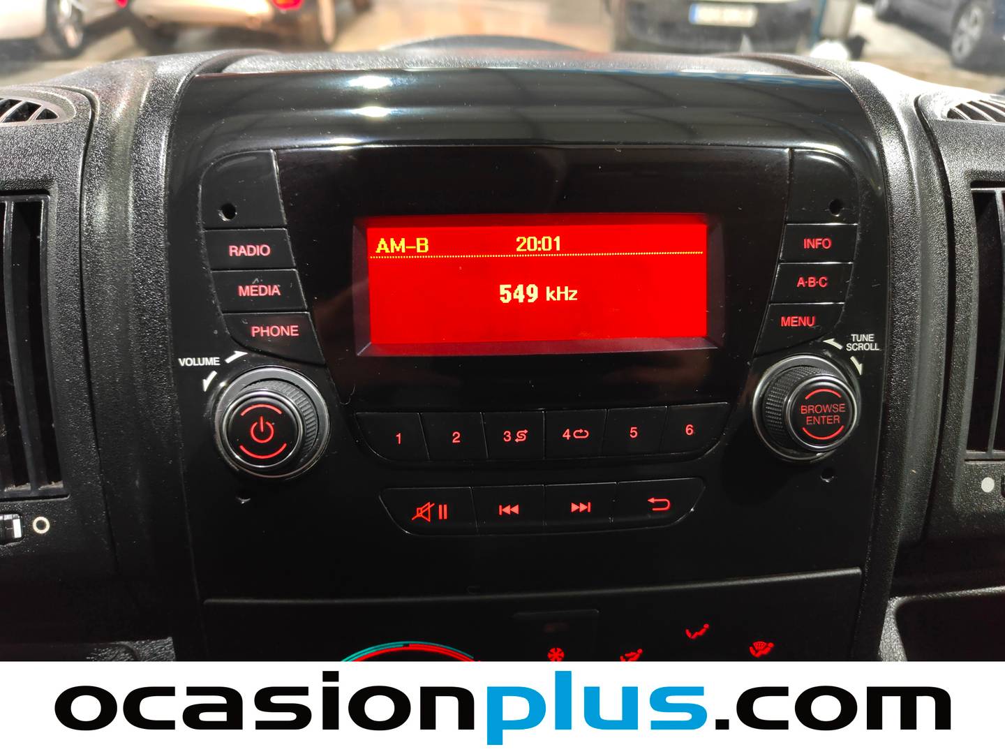 Foto Citroën Jumper Citroen Jumper BlueHDi 130 35 L3H2 (131 CV)