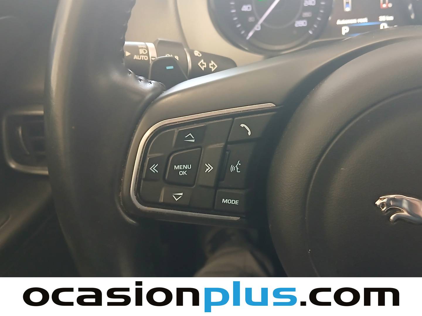 Foto Jaguar XE Jaguar XE 2.0 Diesel Pure RWD Auto (180 CV)