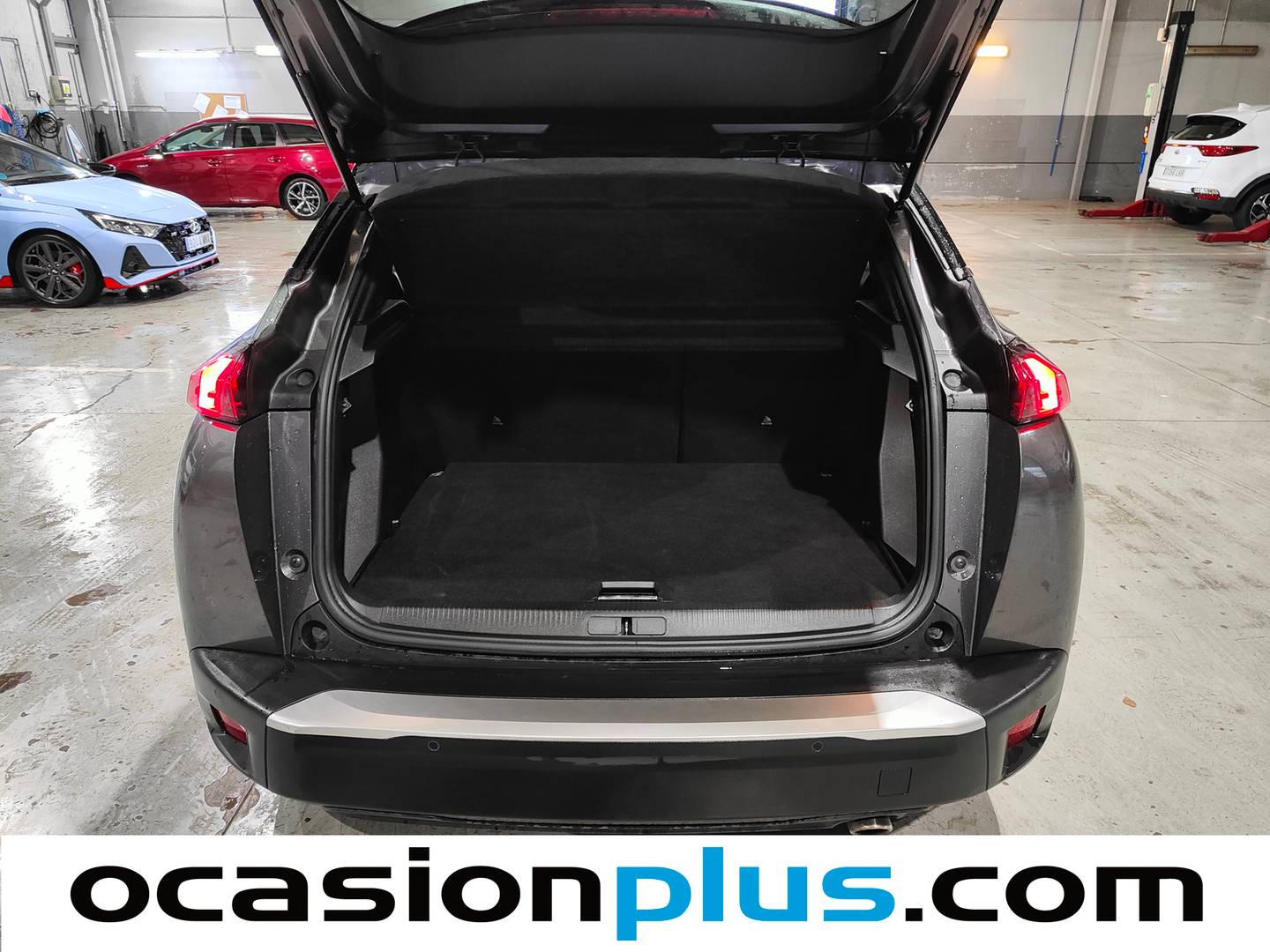 Foto Peugeot 2008 Peugeot 2008 BlueHDI 130 S&S GT Pack EAT8 (130 CV)