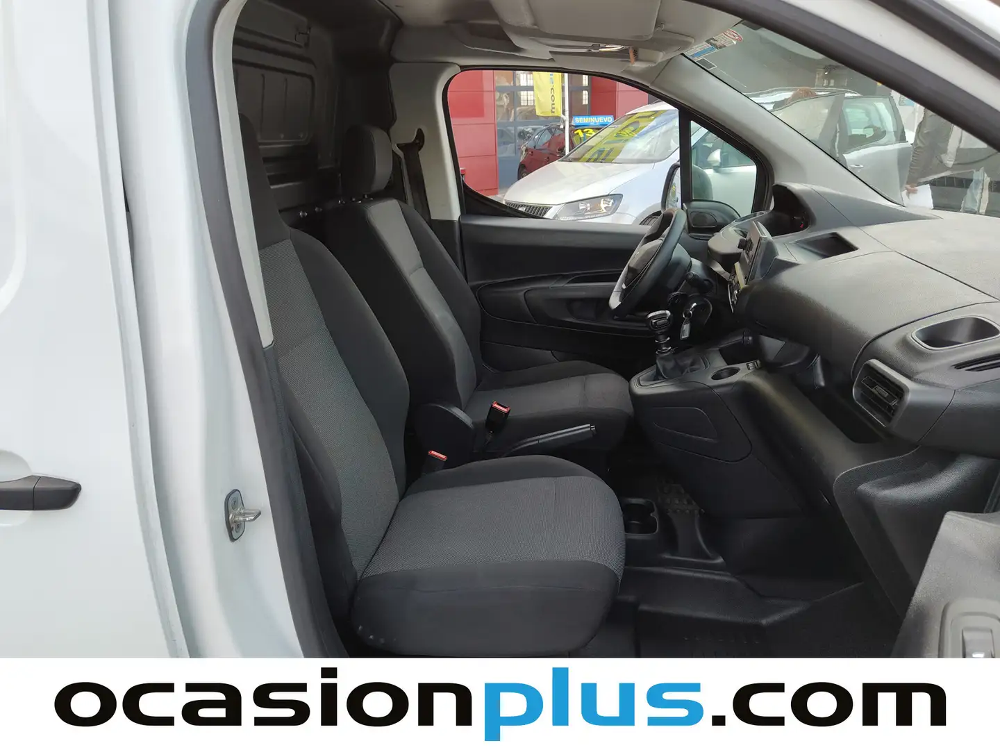 Foto Peugeot Partner Peugeot Partner BlueHDi 100 S&S Pro Standard 600kg (98 CV)