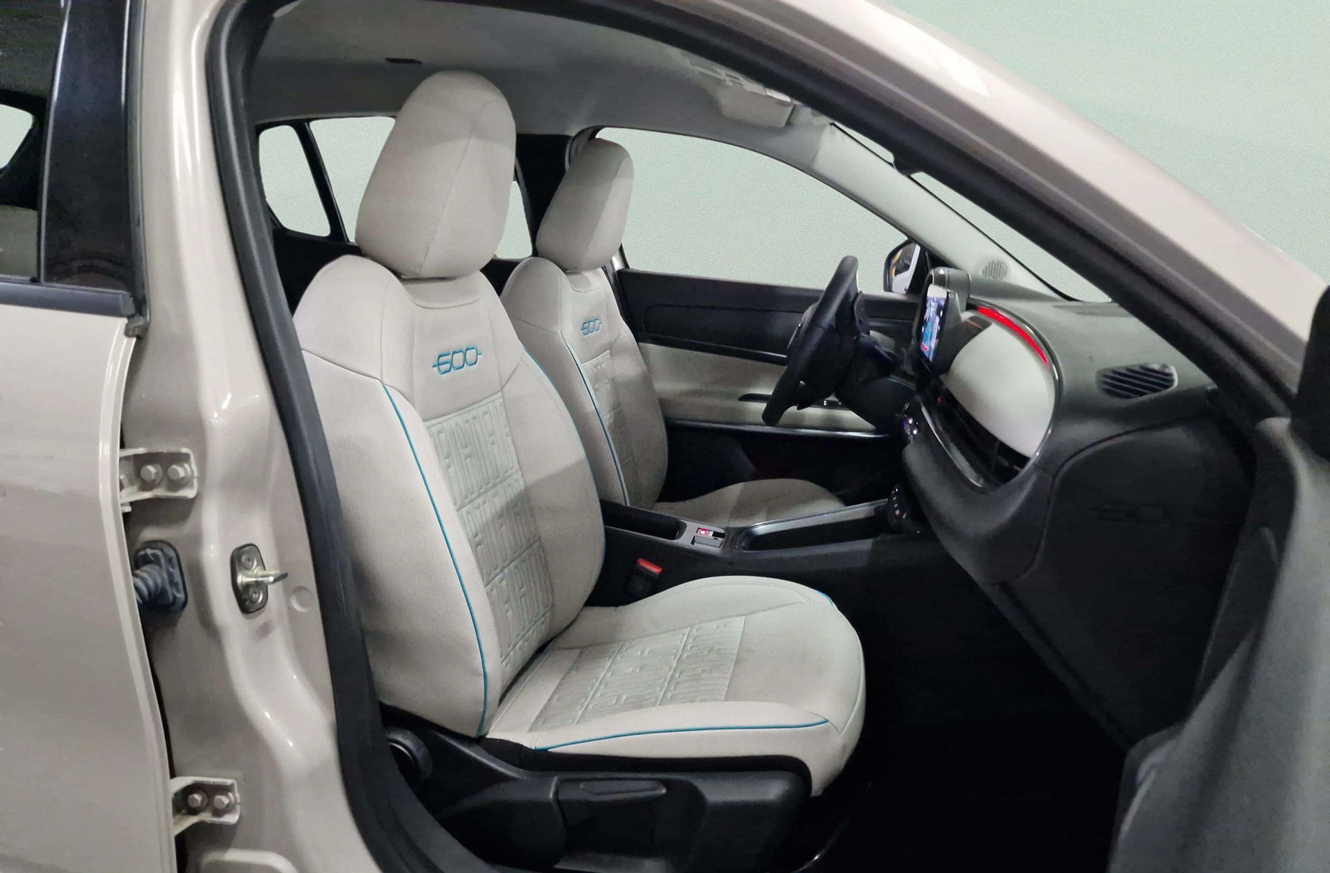 Fiat 600 1.2 MHEV La prima Ddct - foto 24