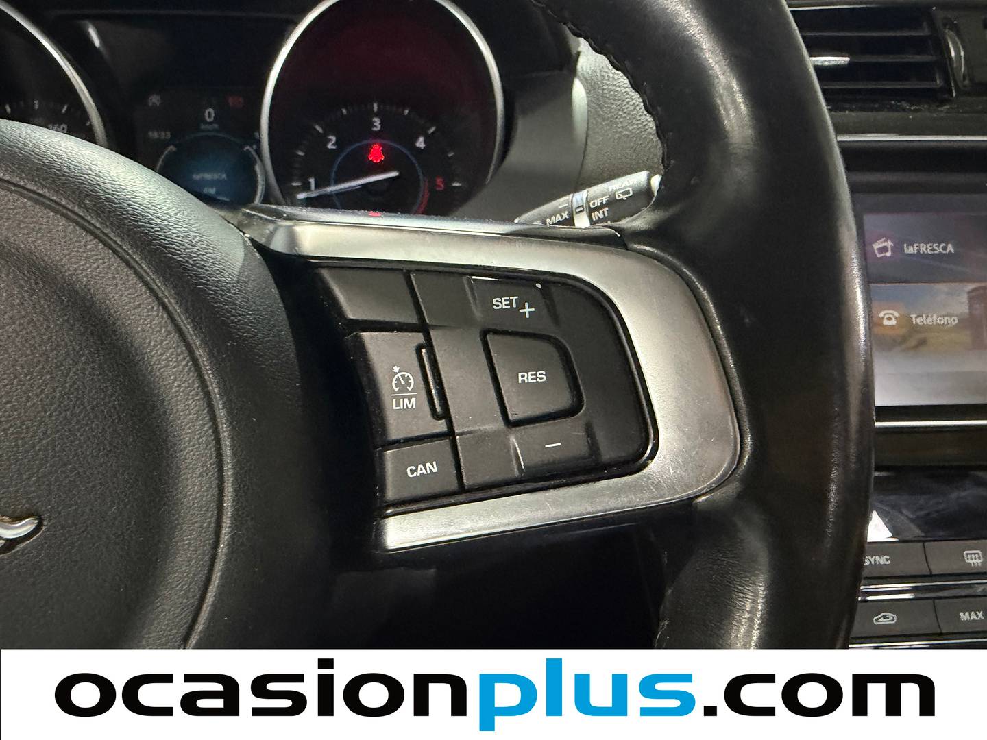 Foto Jaguar F-Pace Jaguar F-PACE 2.0L i4D Prestige AWD (180 CV)