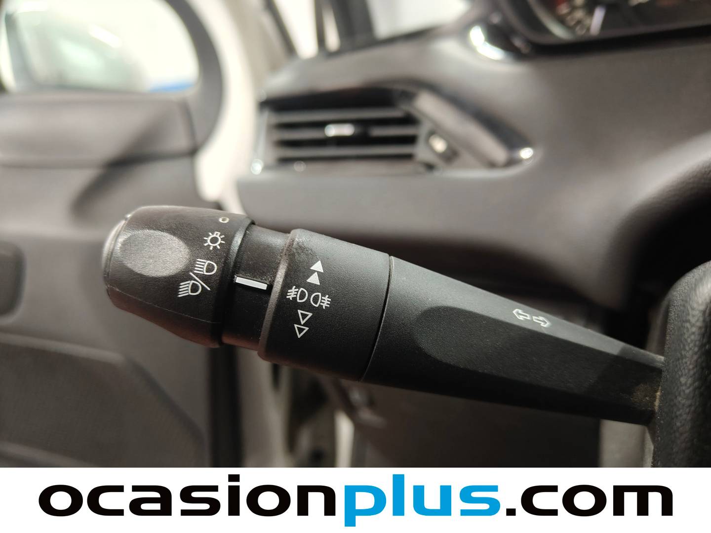 Peugeot 208 Peugeot 208 1.6 BlueHDi Active (75 CV) al mejor precio