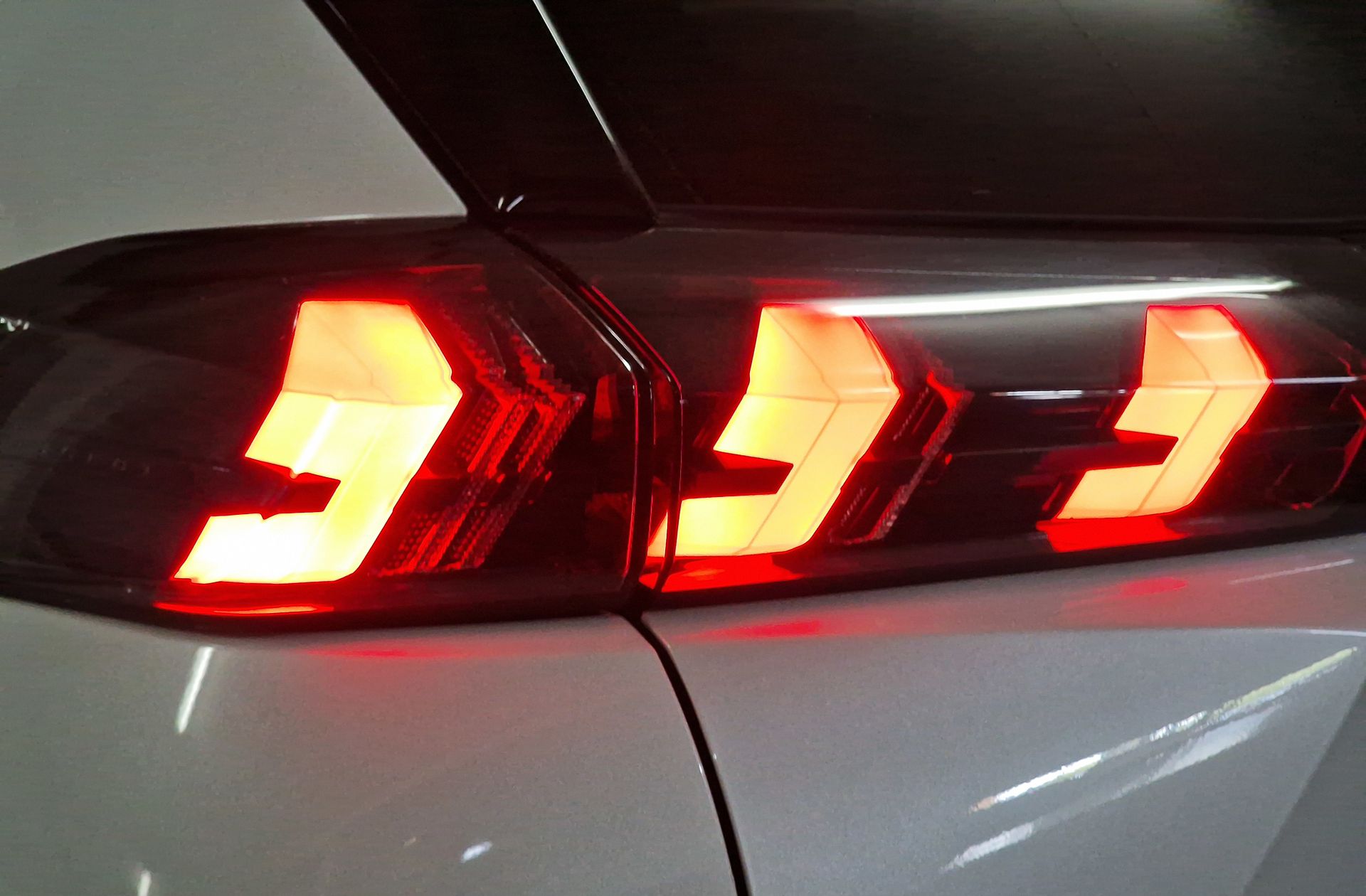 Peugeot 2008 PureTech 130 GT EAT8 - foto 20
