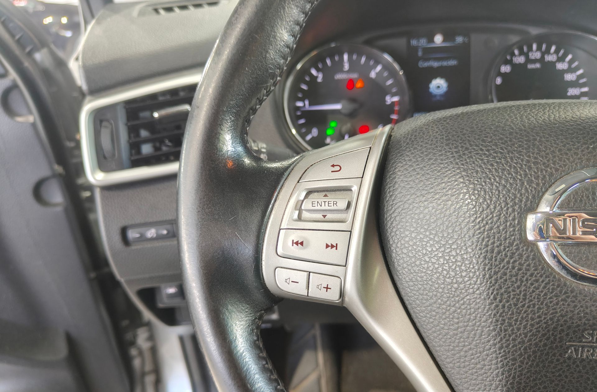 Nissan Qashqai dCi 130 N-Connecta 4x2 XTronic - foto 24