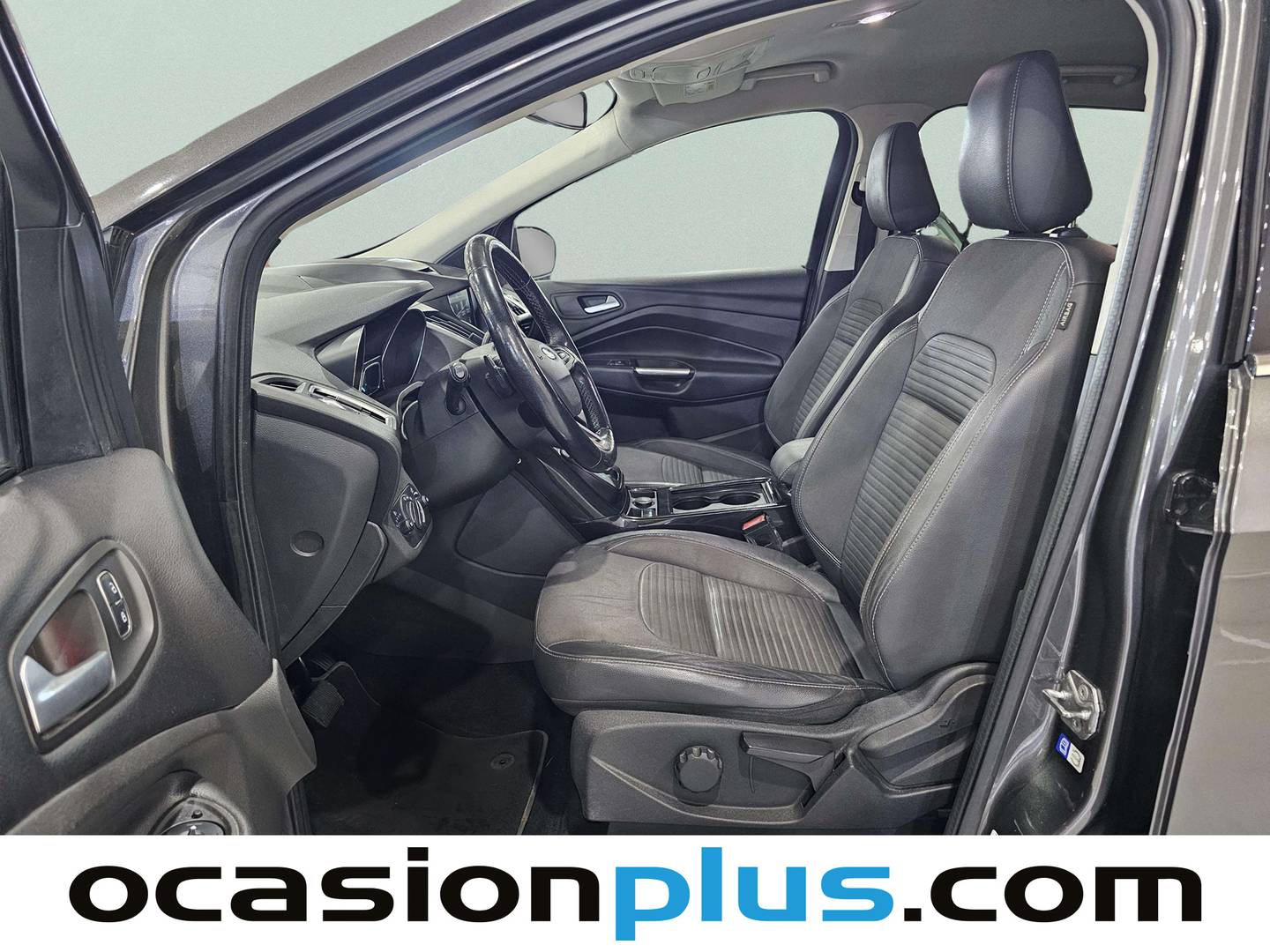 Foto asientos delanteros Ford Kuga Ford Kuga 2.0 TDCI Titanium 4x4 Powershift (150 CV)