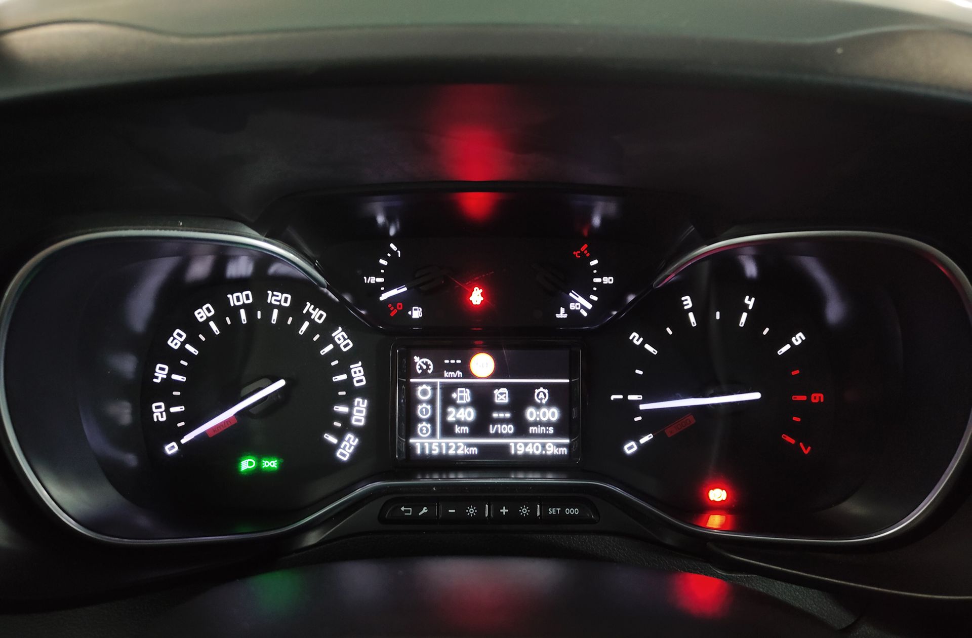 Citroën Berlingo BlueHDi 100 Talla M Shine - foto 11