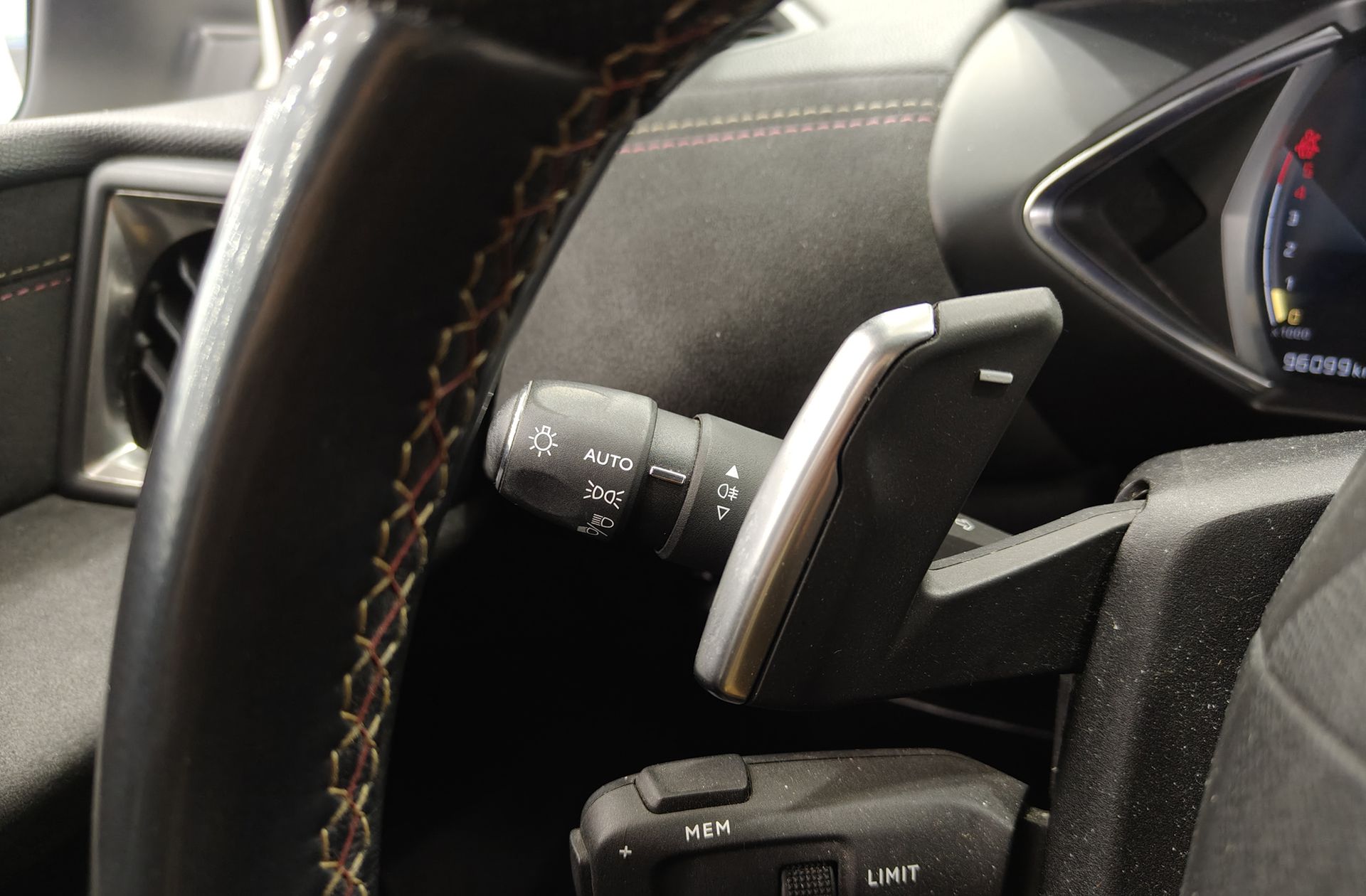DS 3 Crossback DS3 BlueHDi 130 Performance Line - foto 26