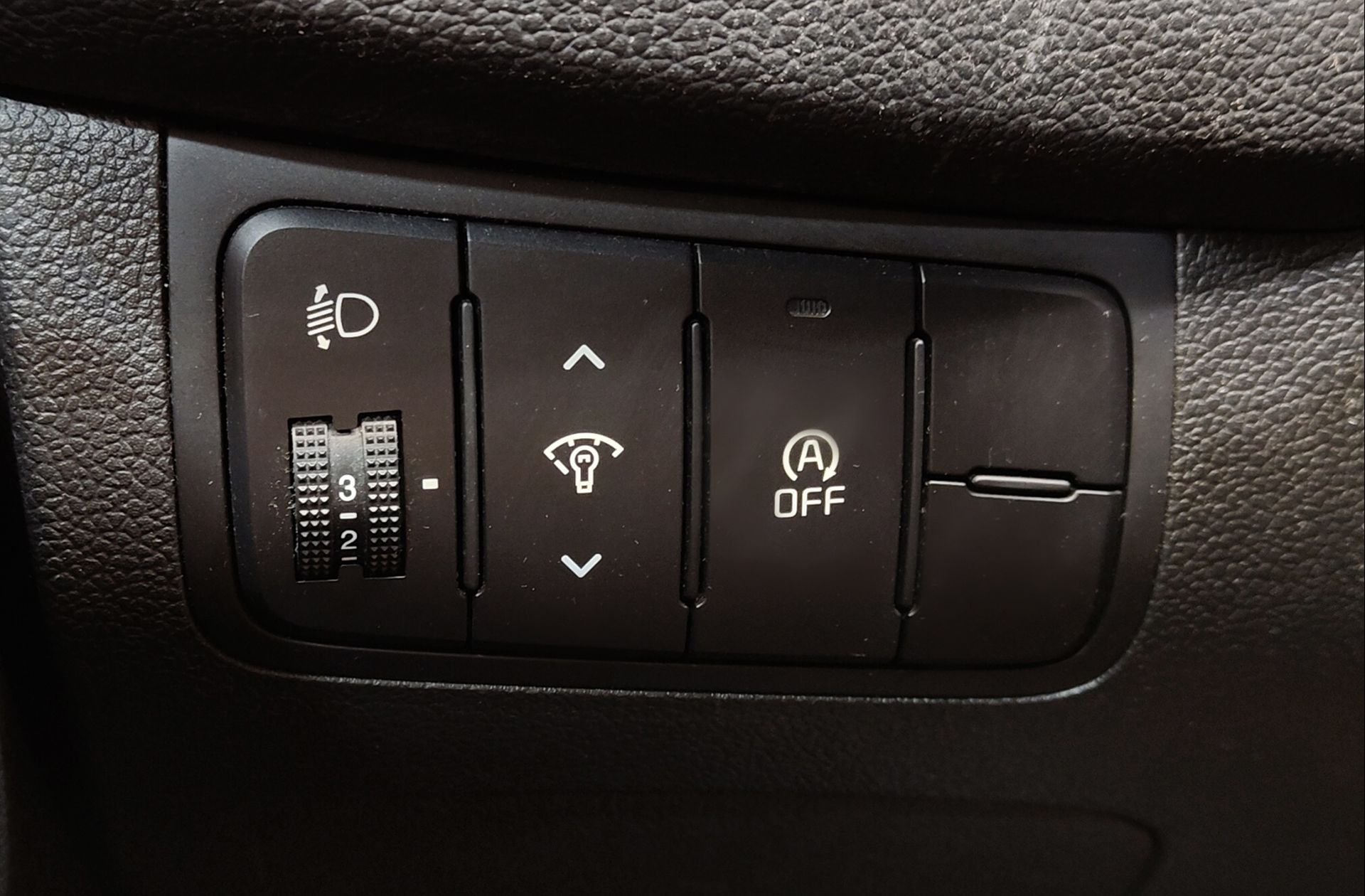 Kia Ceed 1.6 CRDi VGT Eco-Dynamics Uefa Euro2016 - foto 22