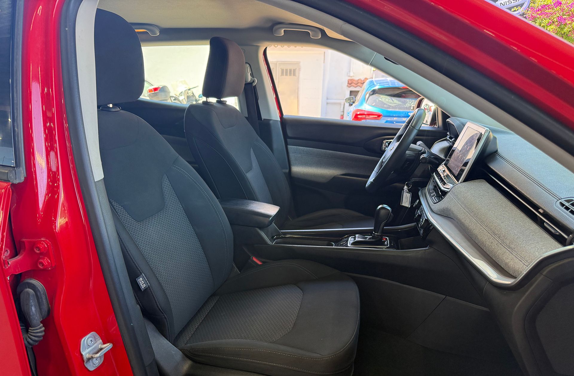 Jeep Compass eHybrid 1.5 MHEV Longitude DCT - foto 14