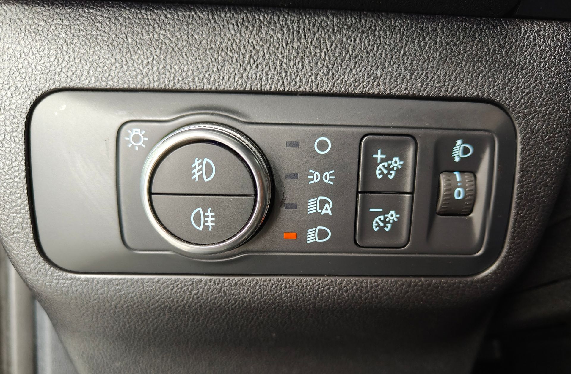 Ford Kuga 1.5 EcoBoost ST-Line 4x2 - foto 27