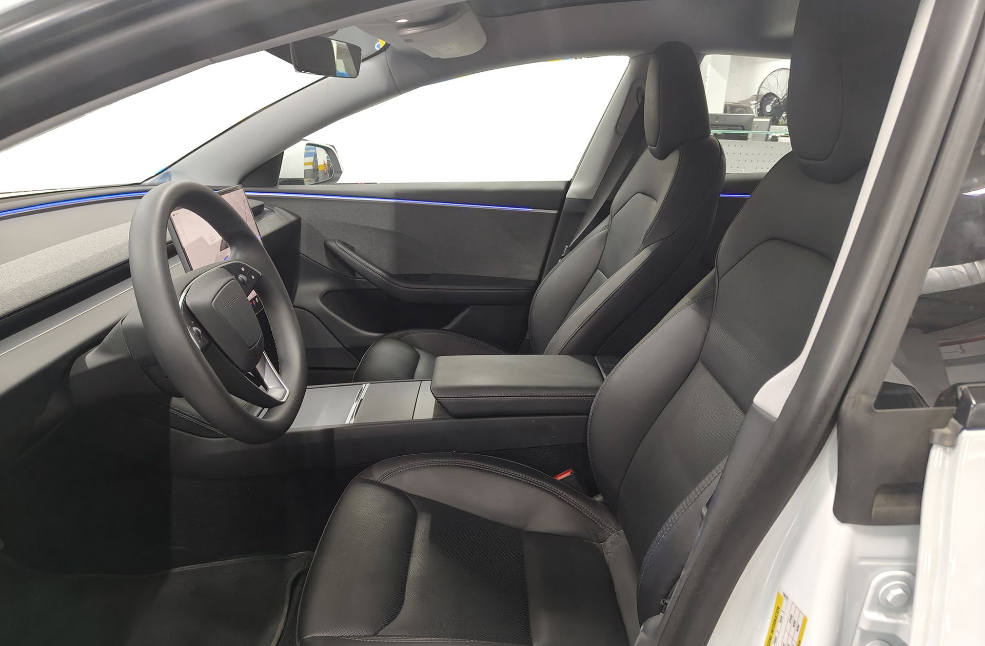 Tesla Model 3 RWD - foto 13