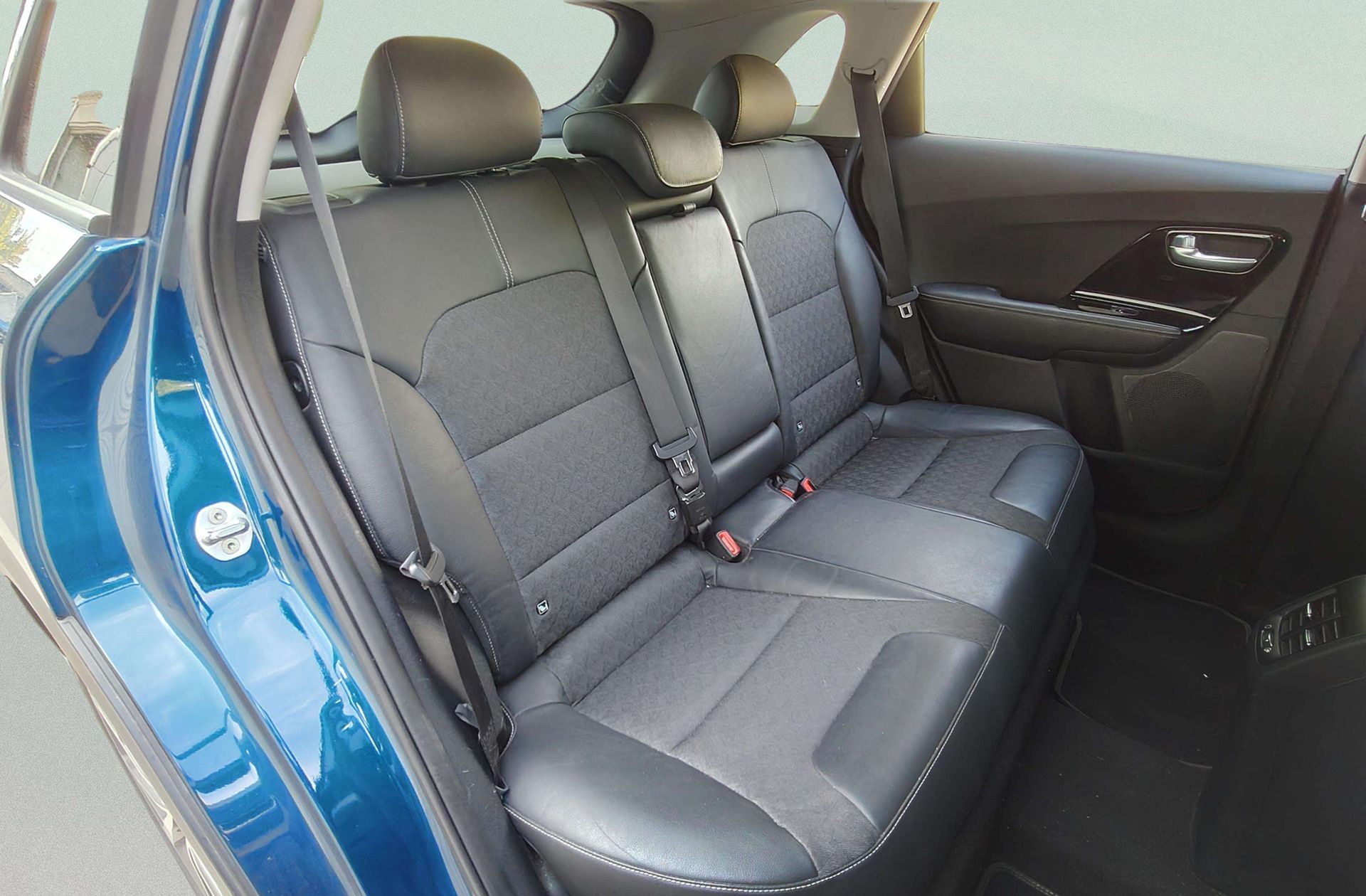 Kia Niro 1.6 GDi HEV Híbrido Emotion - foto 16