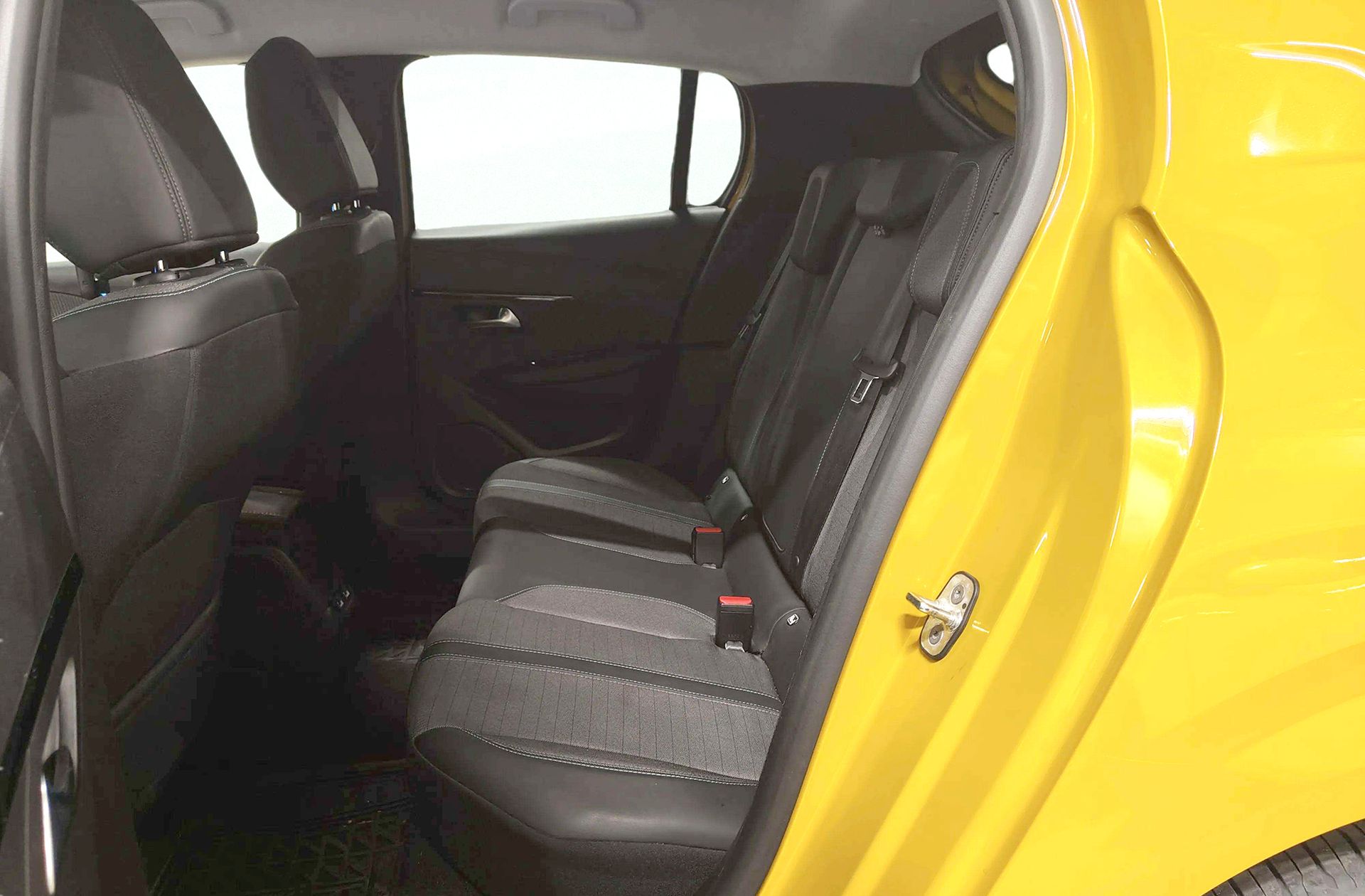 Peugeot 208 BlueHDi 100 Allure Pack - foto 14