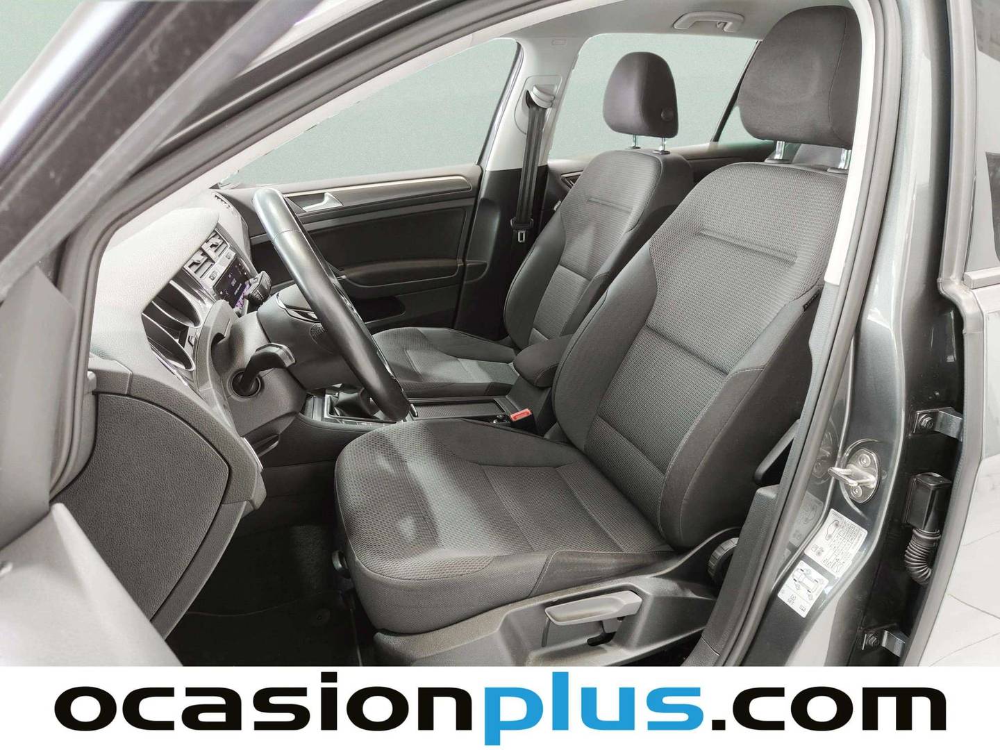 Foto asientos delanteros Volkswagen Golf Volkswagen Golf Advance 1.4 TSI (125 CV)