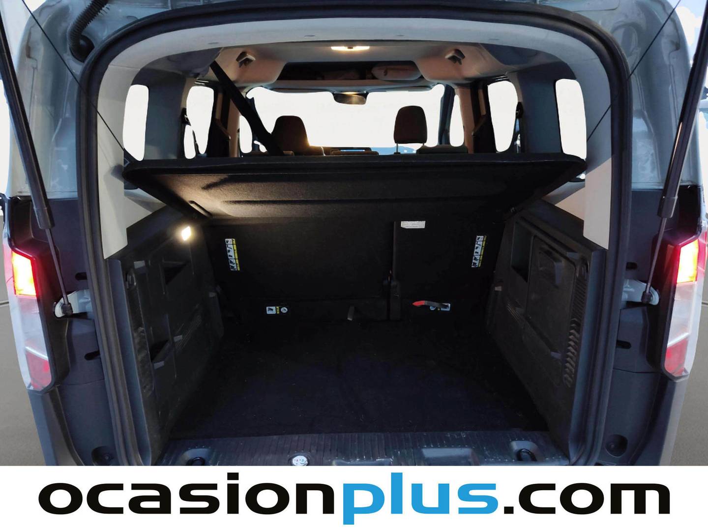 Fotos maletero Ford Tourneo Courier Ford Tourneo Courier 1.0 EcoBoost Titanium (125 CV)