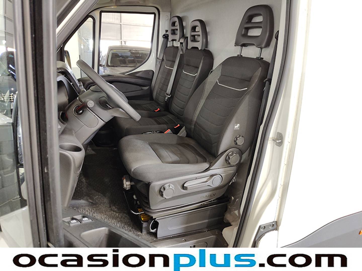 Foto Iveco Daily Iveco Daily Furgon 35S 16 V 3520/H2 (156 CV)