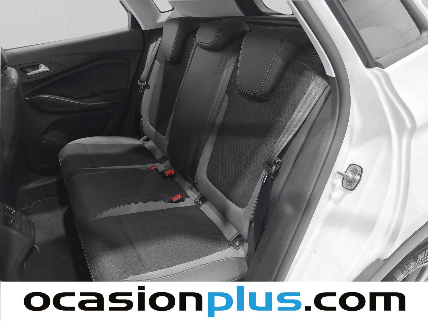 Foto asientos traseros Opel Grandland X Opel Grandland X 1.2 Turbo Opel 2020 (130 CV)