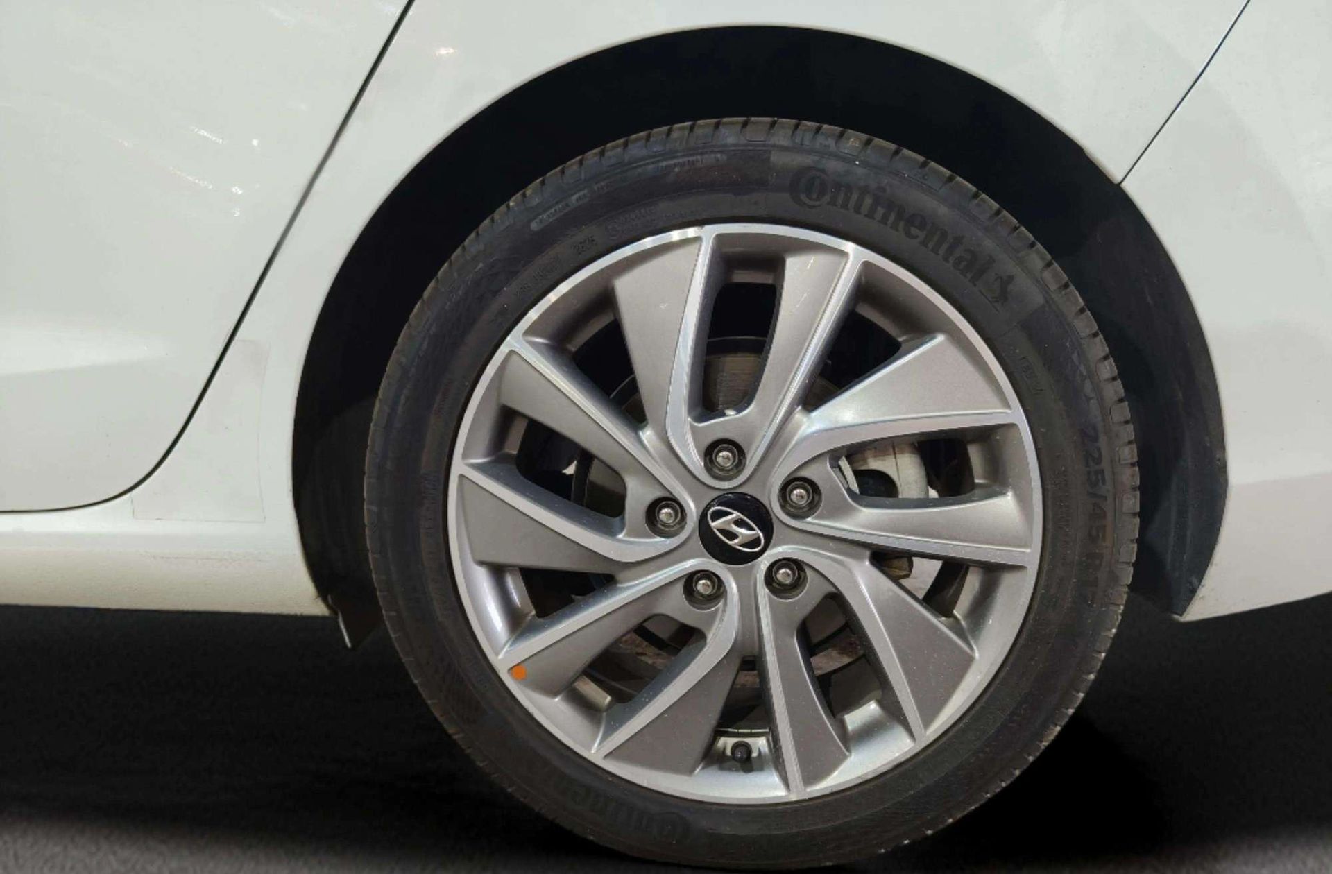 Hyundai i30 Fastback 1.4 T-GDi Tecno - foto 42