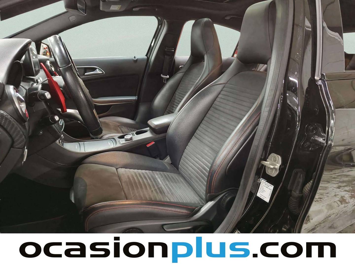 Foto asientos delanteros Mercedes Clase A Mercedes-Benz Clase A 200 d AMG Line (136 CV)