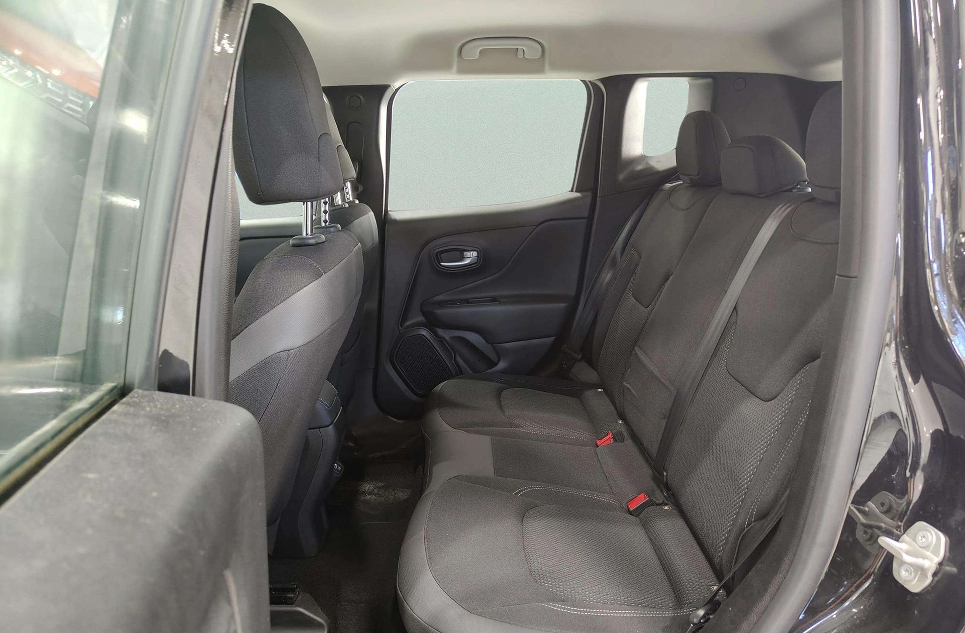 Jeep Renegade eHybrid 1.5 Limited ATX - foto 12