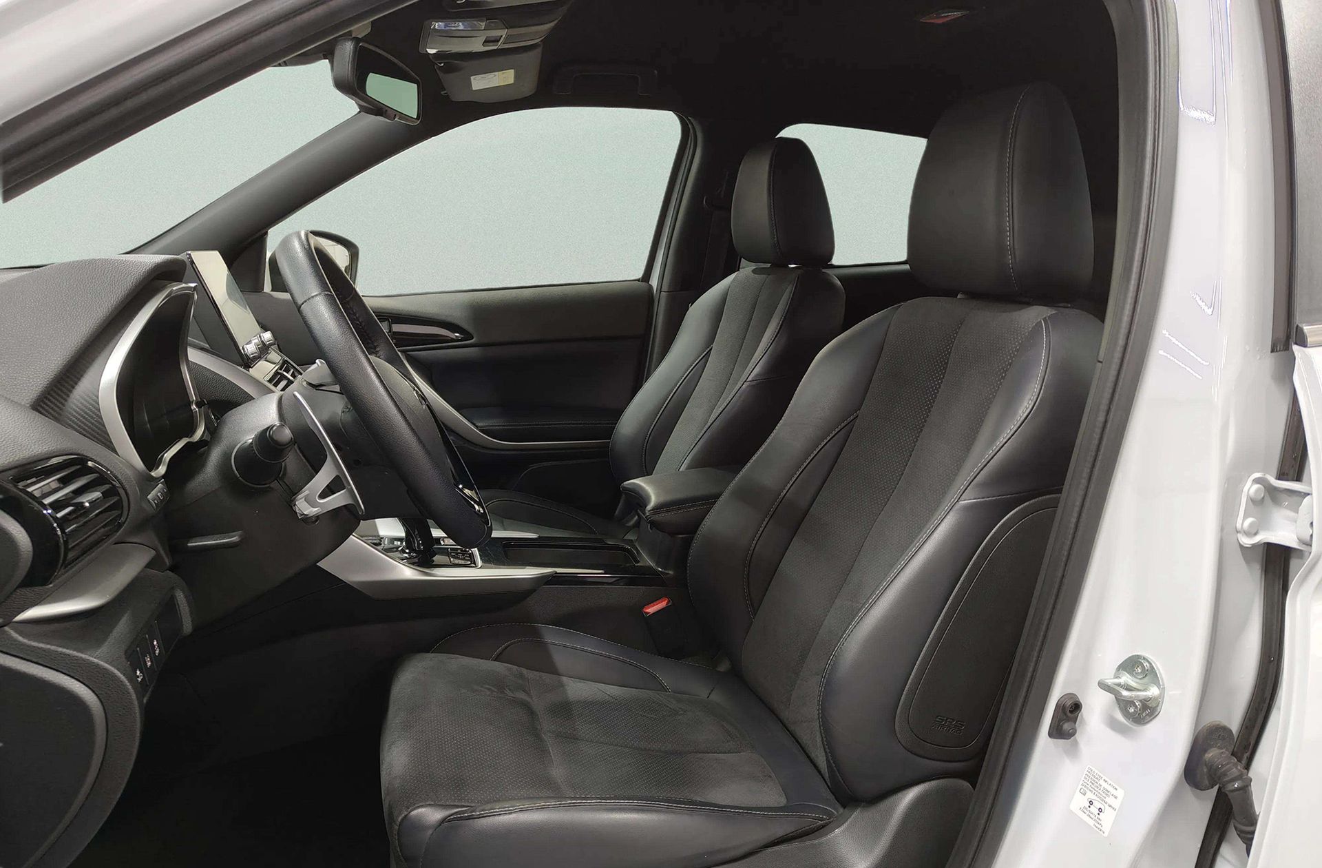 Mitsubishi Eclipse Cross 2.4 PHEV Kaiteki 4WD - foto 16