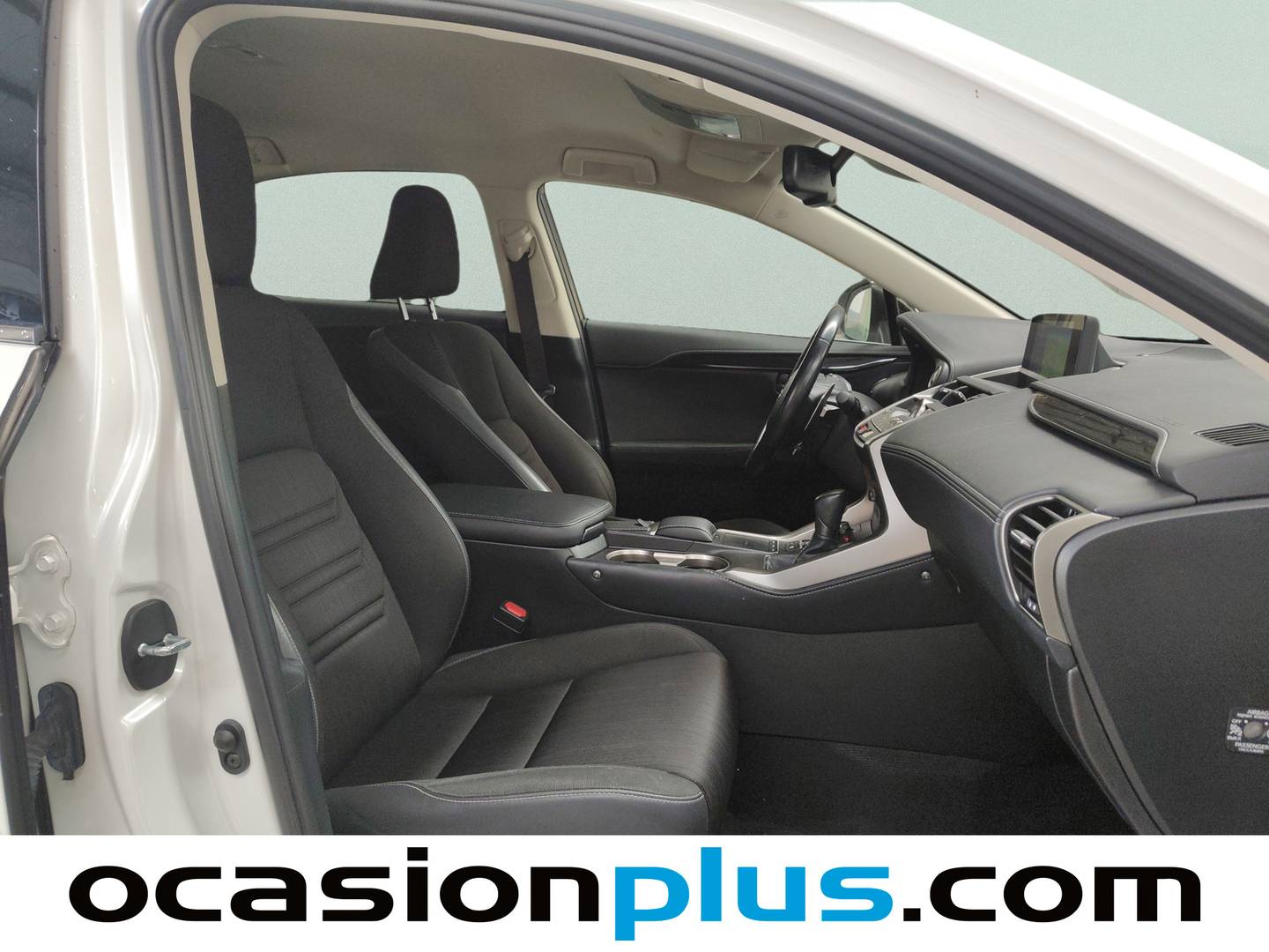 Lexus NX Lexus NX 300h Business Navigation 2WD (197 CV) híbrido