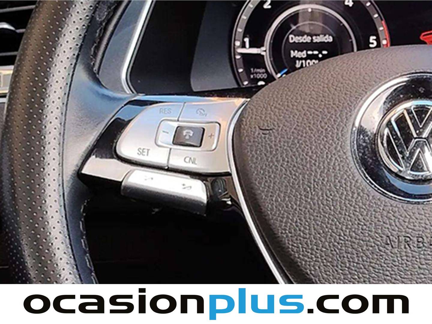 Foto Volkswagen Tiguan Volkswagen Tiguan Sport 2.0 TDI (150 CV) DSG Pack R-Line