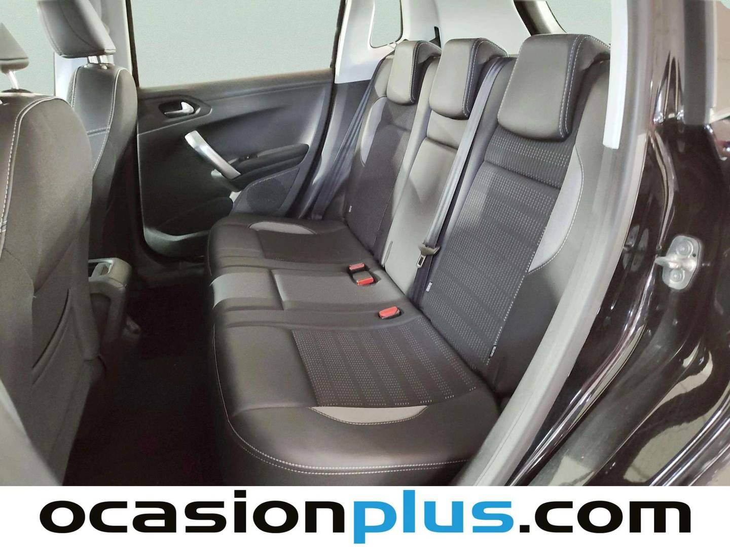 Foto asientos traseros Peugeot 2008 Peugeot 2008 PureTech 110 Allure EAT6 (110 CV)
