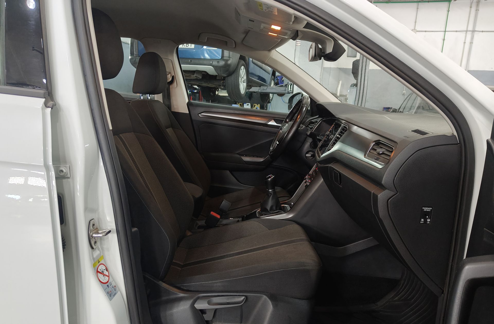 Volkswagen T-Roc Advance 1.0 TSI - foto 16