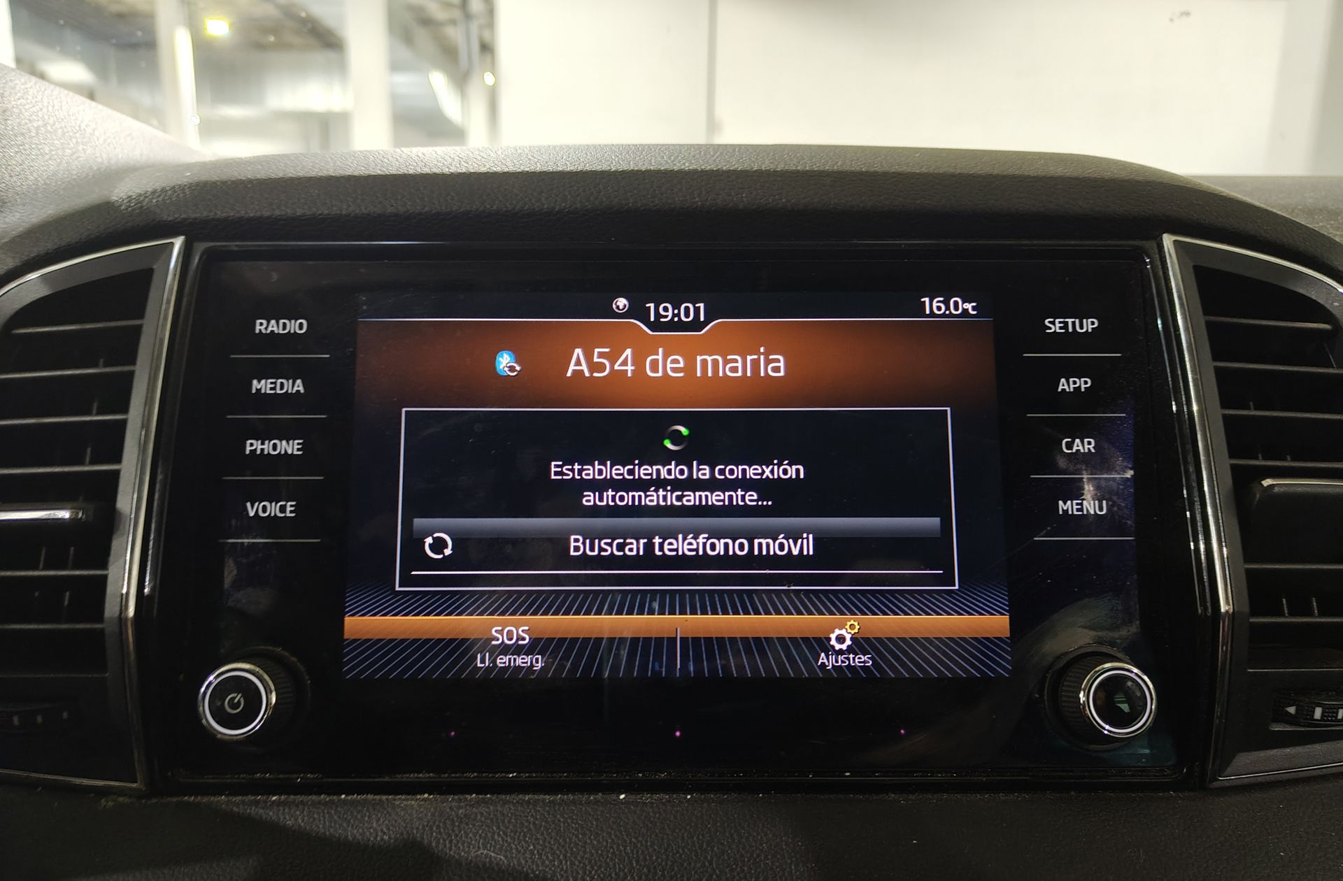 Škoda Karoq 1.0 TSI Ambition DSG - foto 32