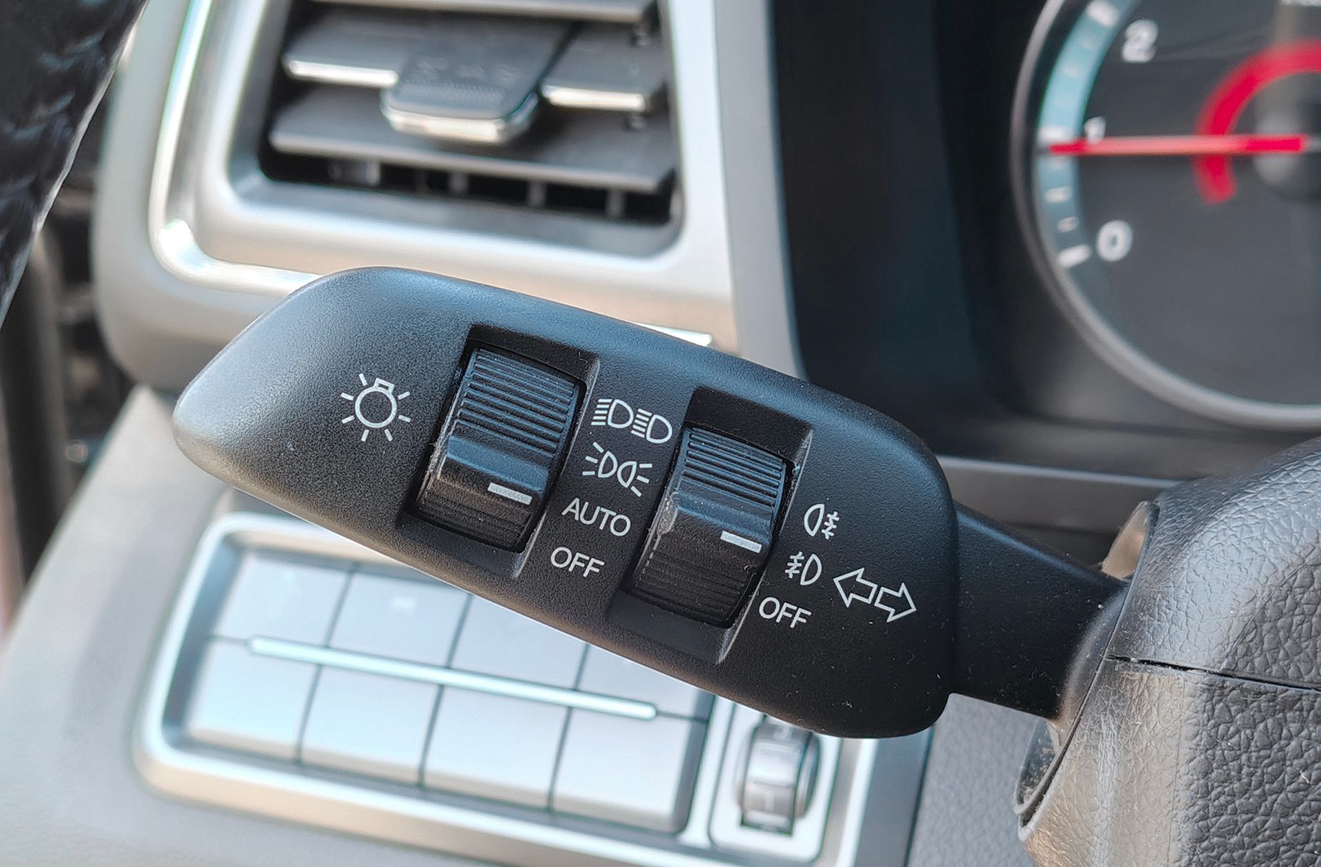 SsangYong Tivoli G12T Urban Plus - foto 26