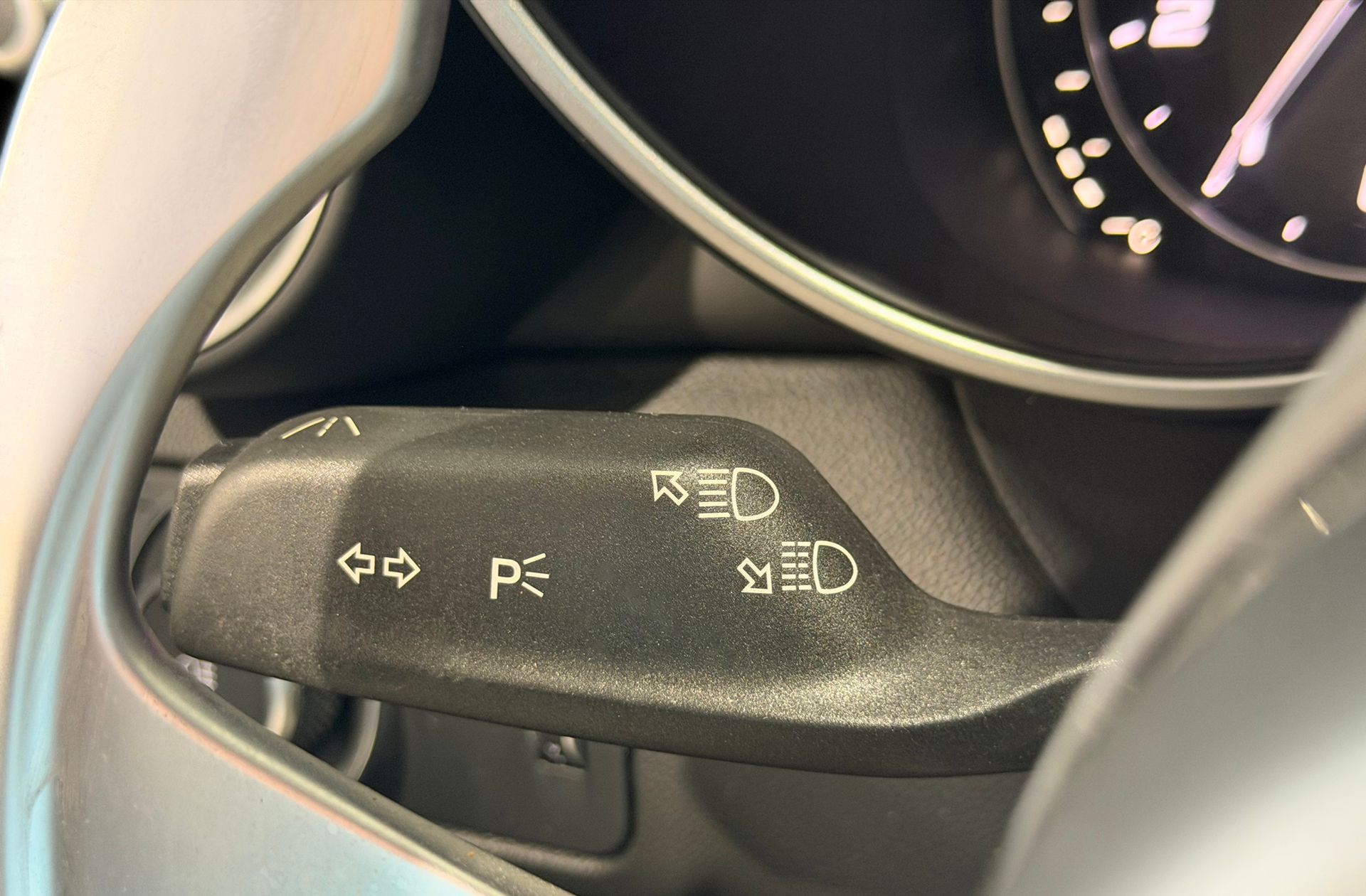 Alfa Romeo Giulia 2.9T V6 Quadrifoglio - foto 32