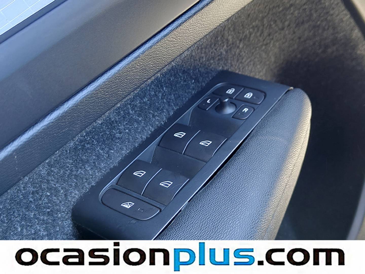 Foto Volvo XC40 Volvo XC40 D4 Momentum AWD Auto (190 CV)