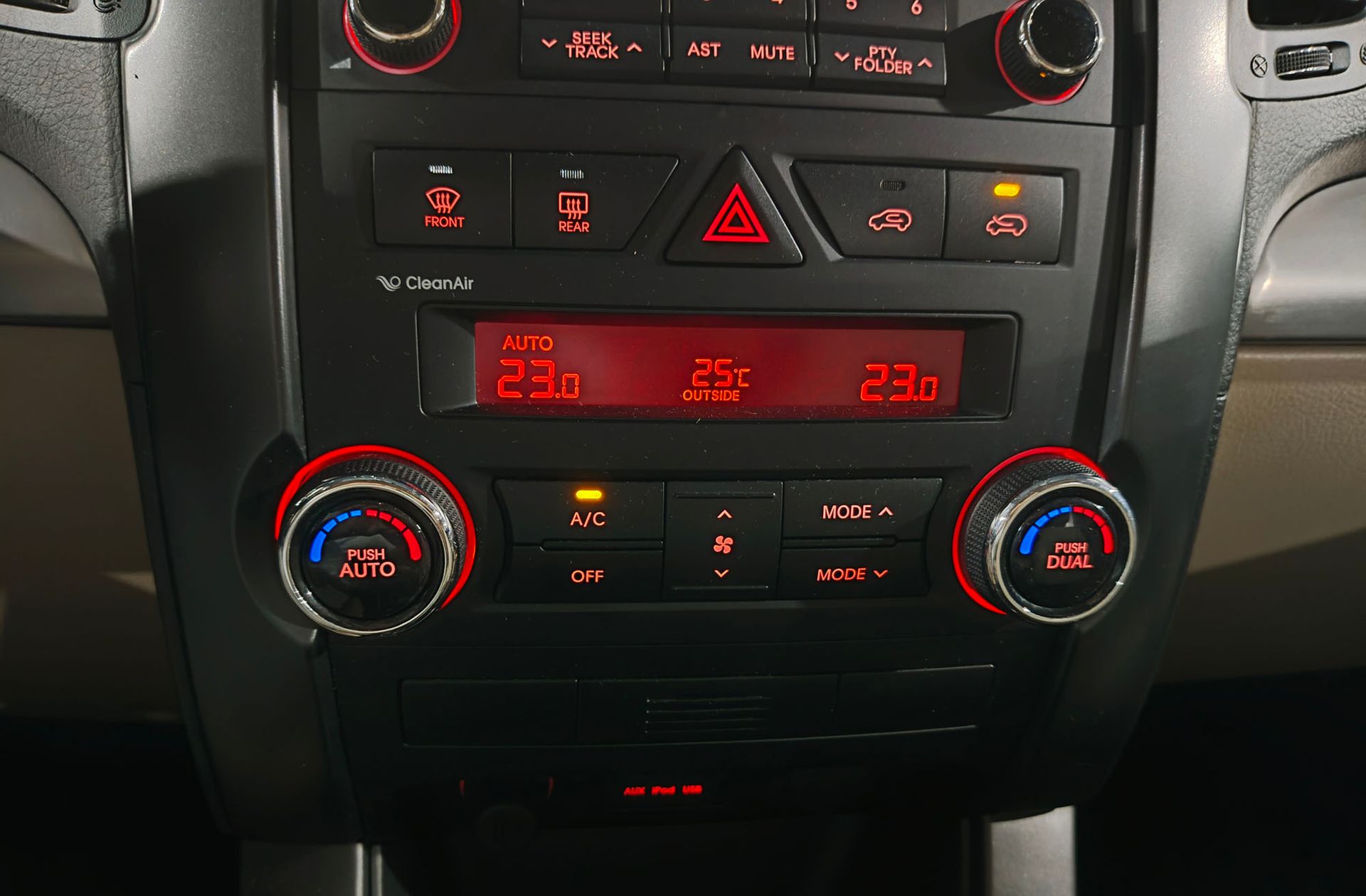 Kia Sorento 2.0 CRDi Drive 4x2 7 plazas - foto 29