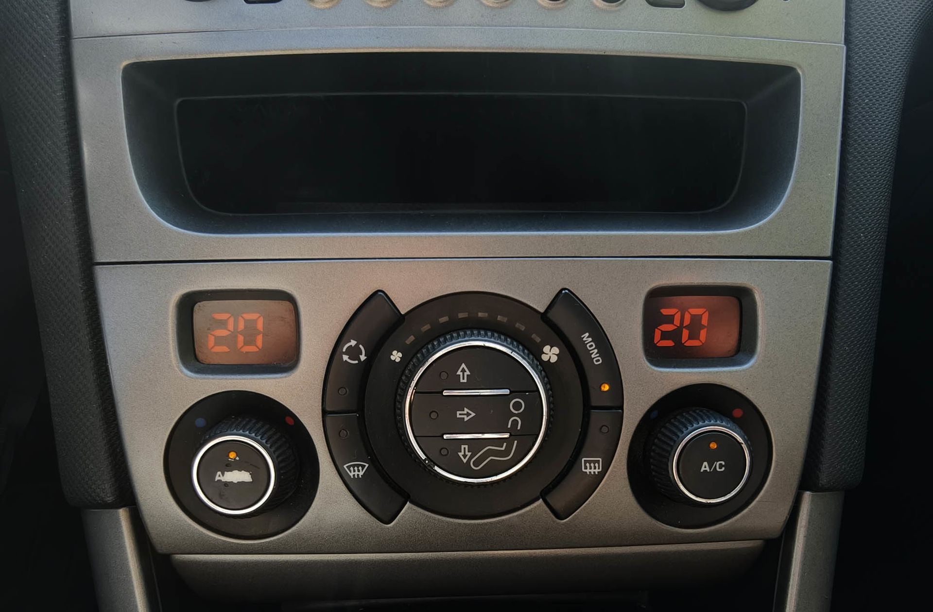 Peugeot 308 1.6 VTi Sport - foto 25