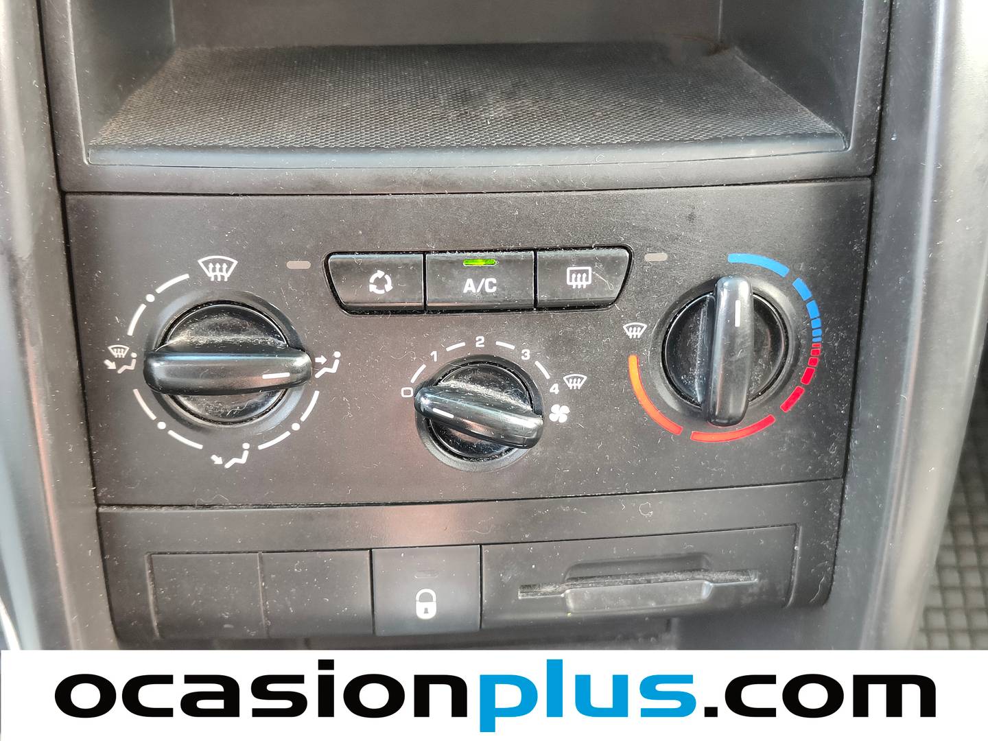 Extras y acabados del Peugeot 207 Peugeot 207 1.4 HDI Confort (70 CV)